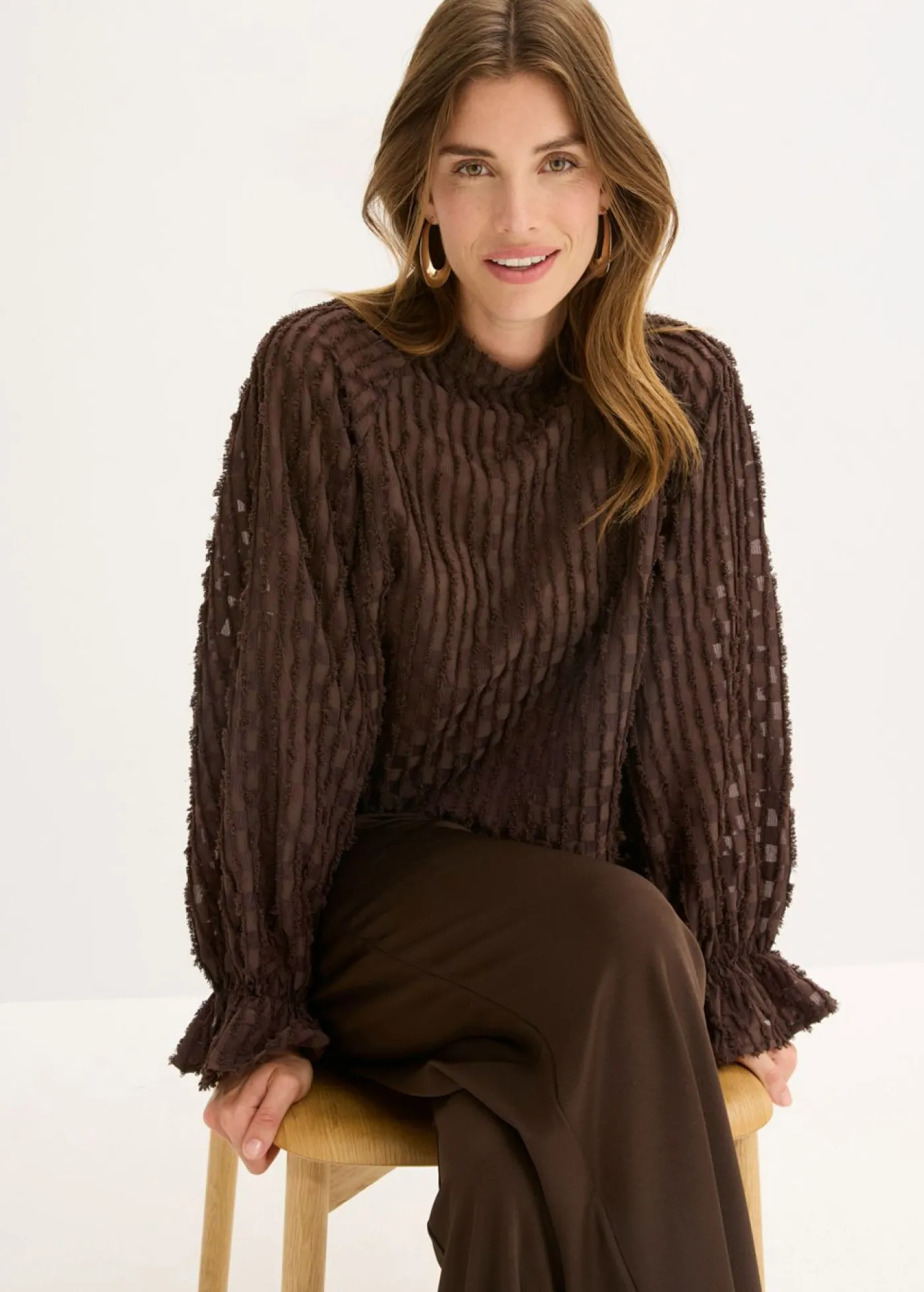 bonprix bonprix Blusa de material estructurado Marrón oscuro