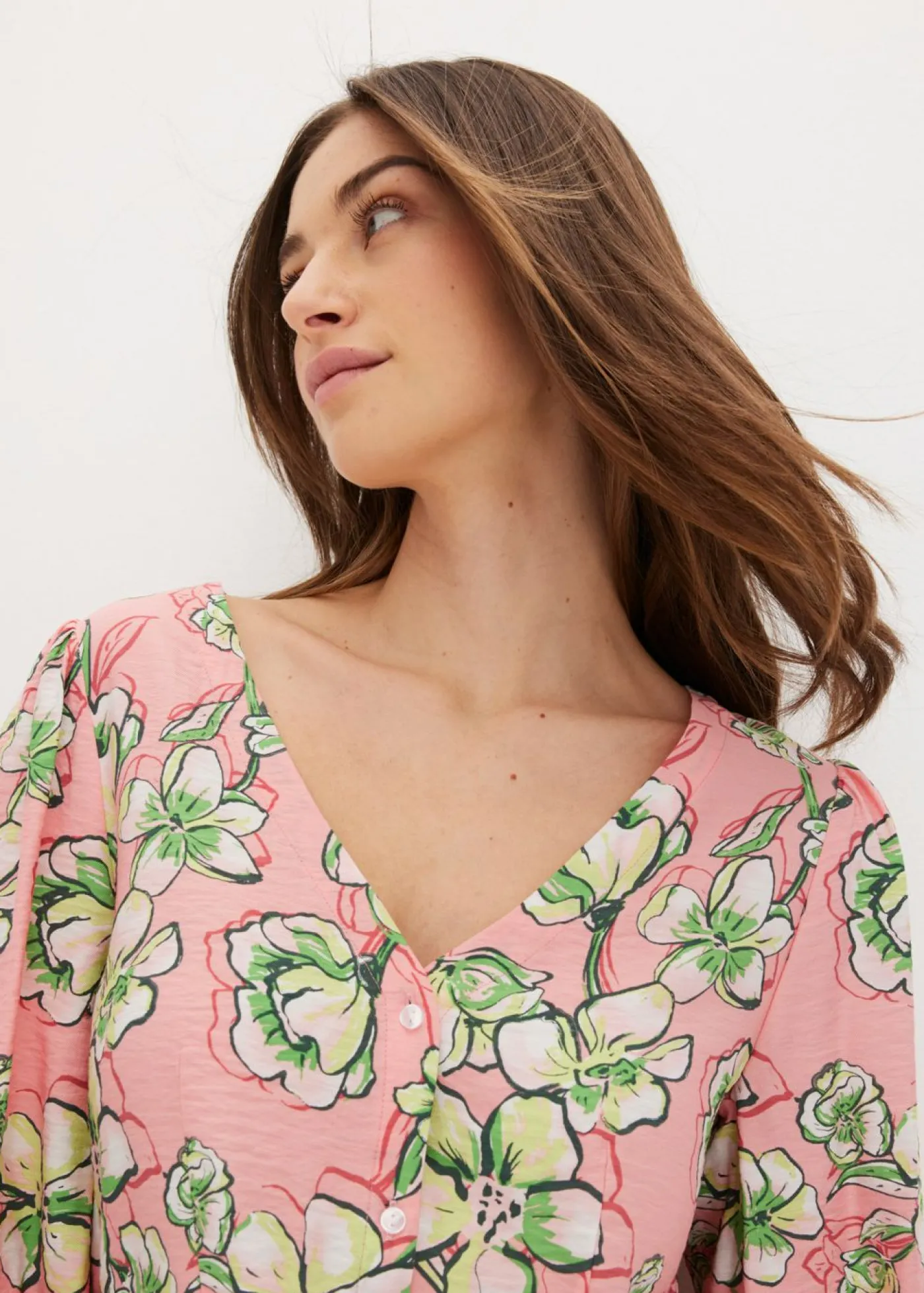 bonprix bonprix Blusa de mezcla de viscosa fluida Rosa suave de flores Best