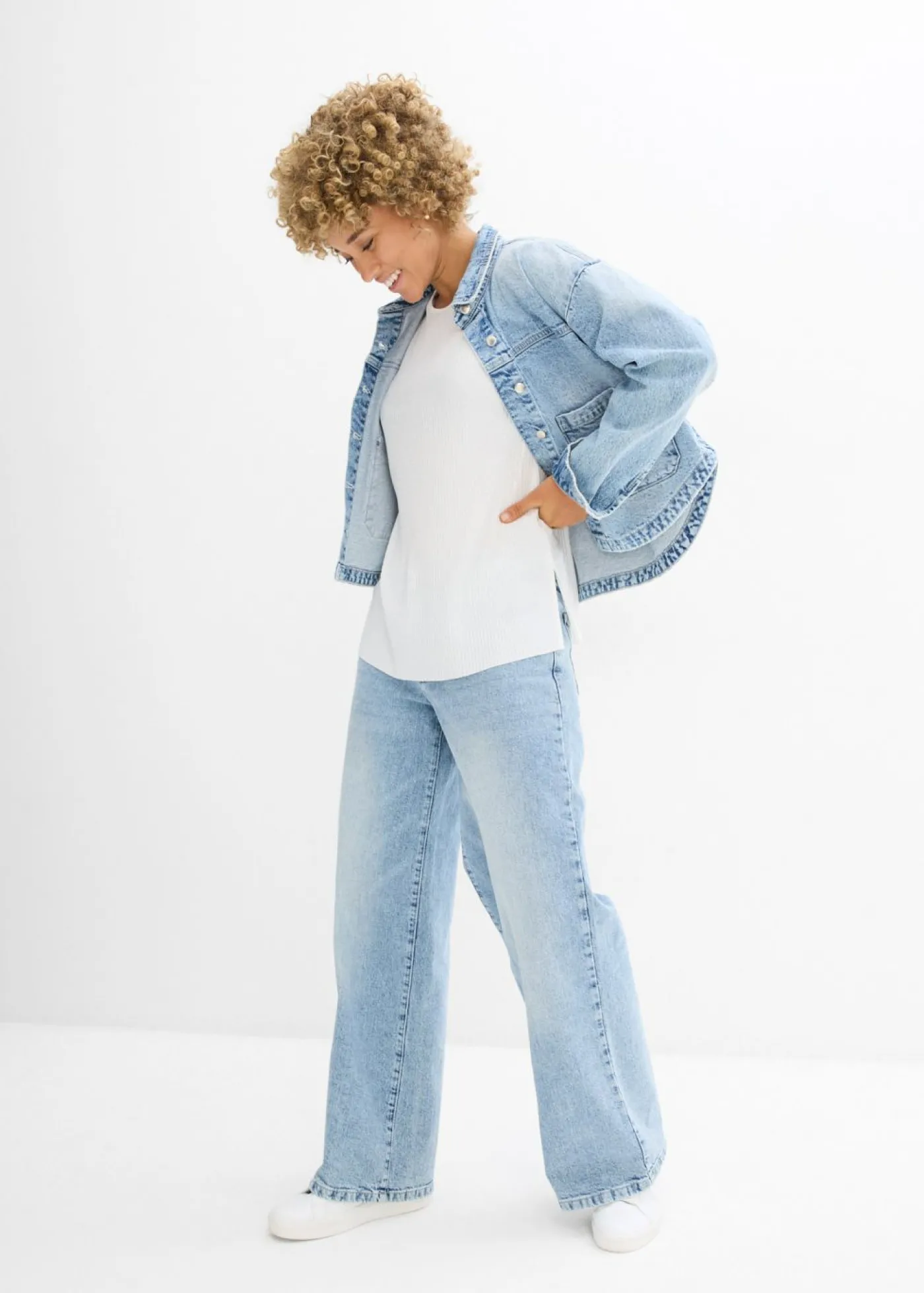 bonprix bonprix Blusa de poliéster reciclado Blanco lana