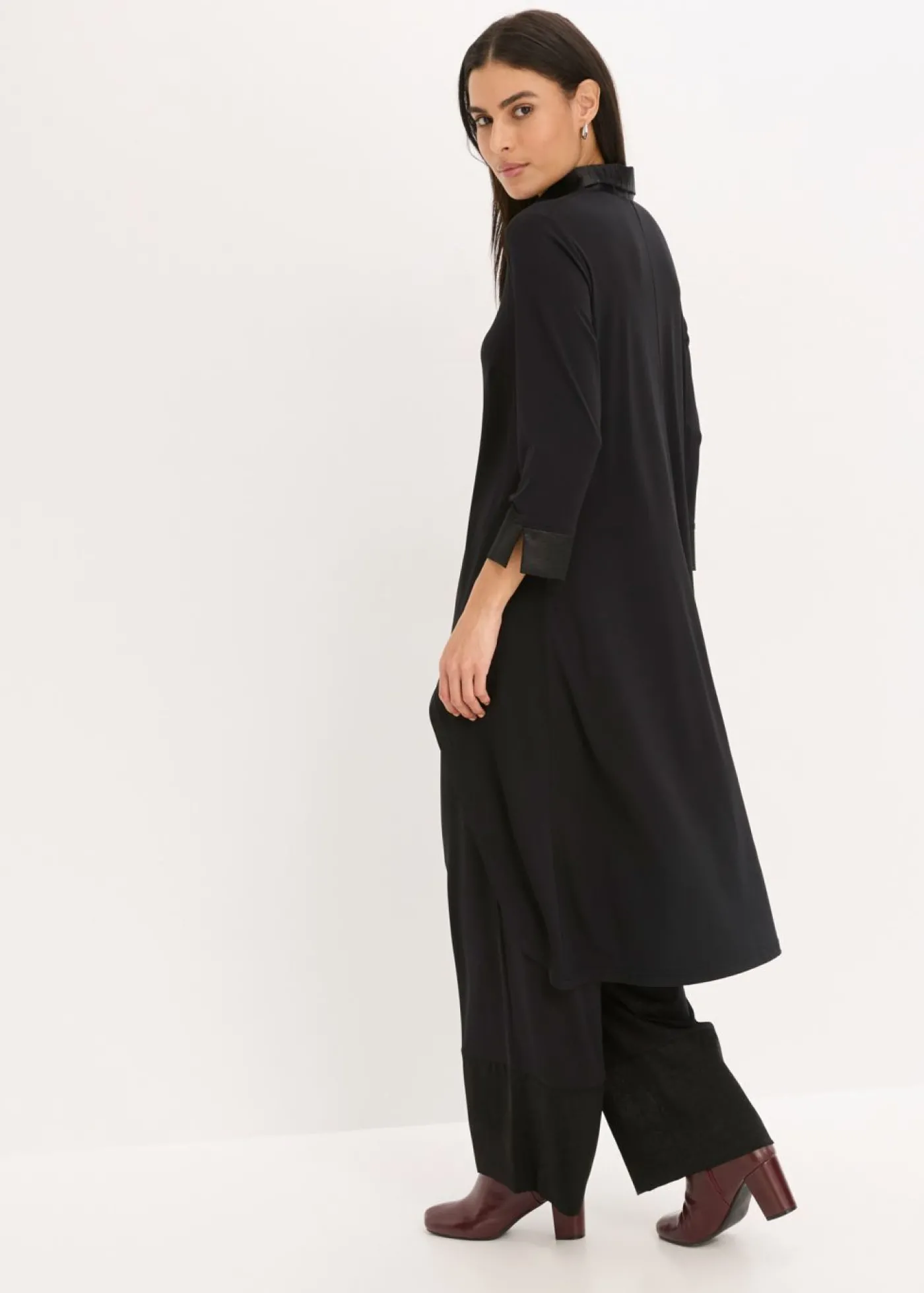 bonprix bonprix Blusa de punto con ribetes de satén Negro New