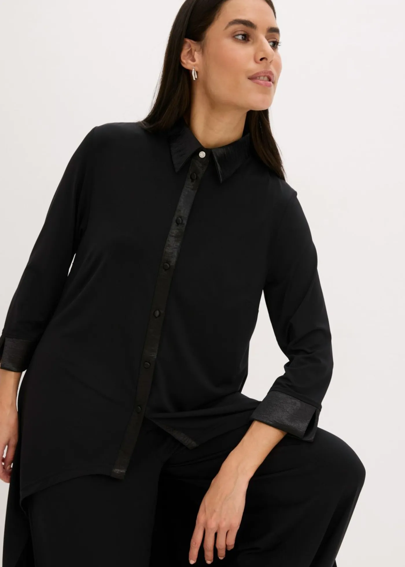bonprix bonprix Blusa de punto con ribetes de satén Negro New