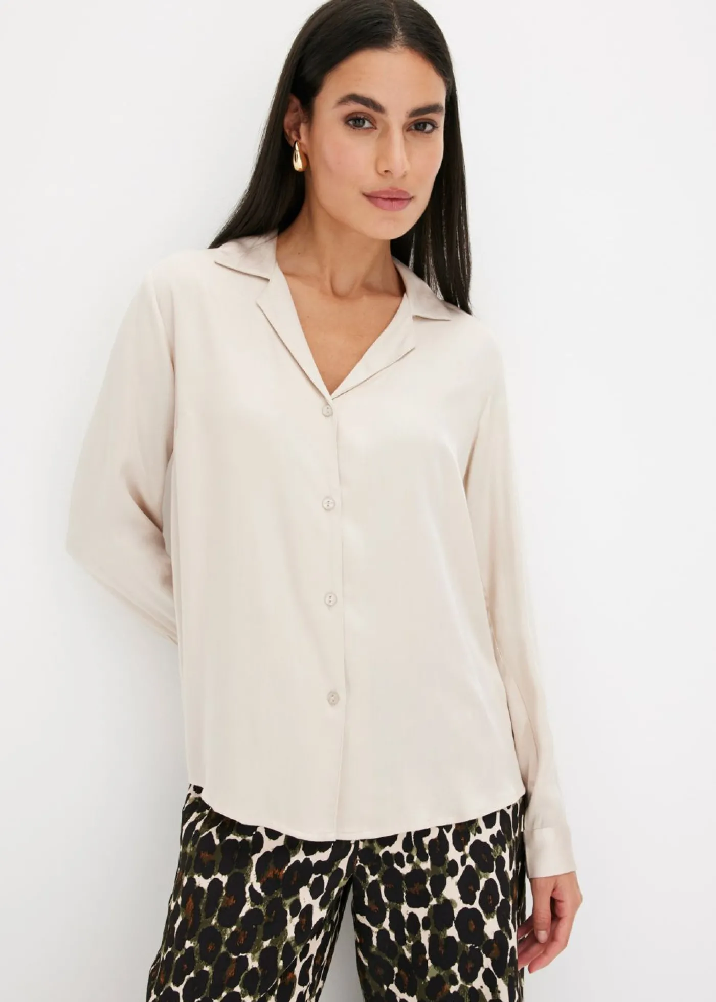 bonprix bonprix Blusa de satén fino Arena claro New