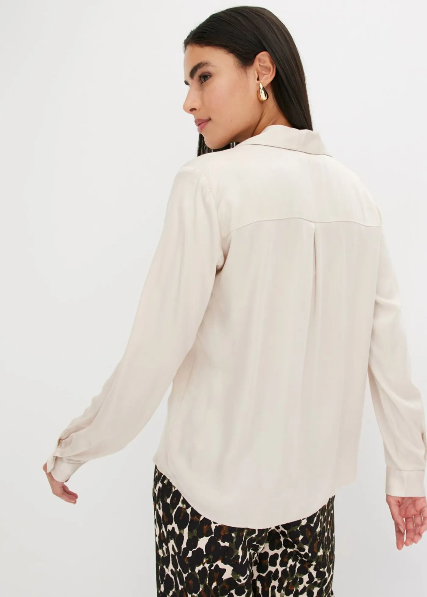 bonprix bonprix Blusa de satén fino Arena claro New