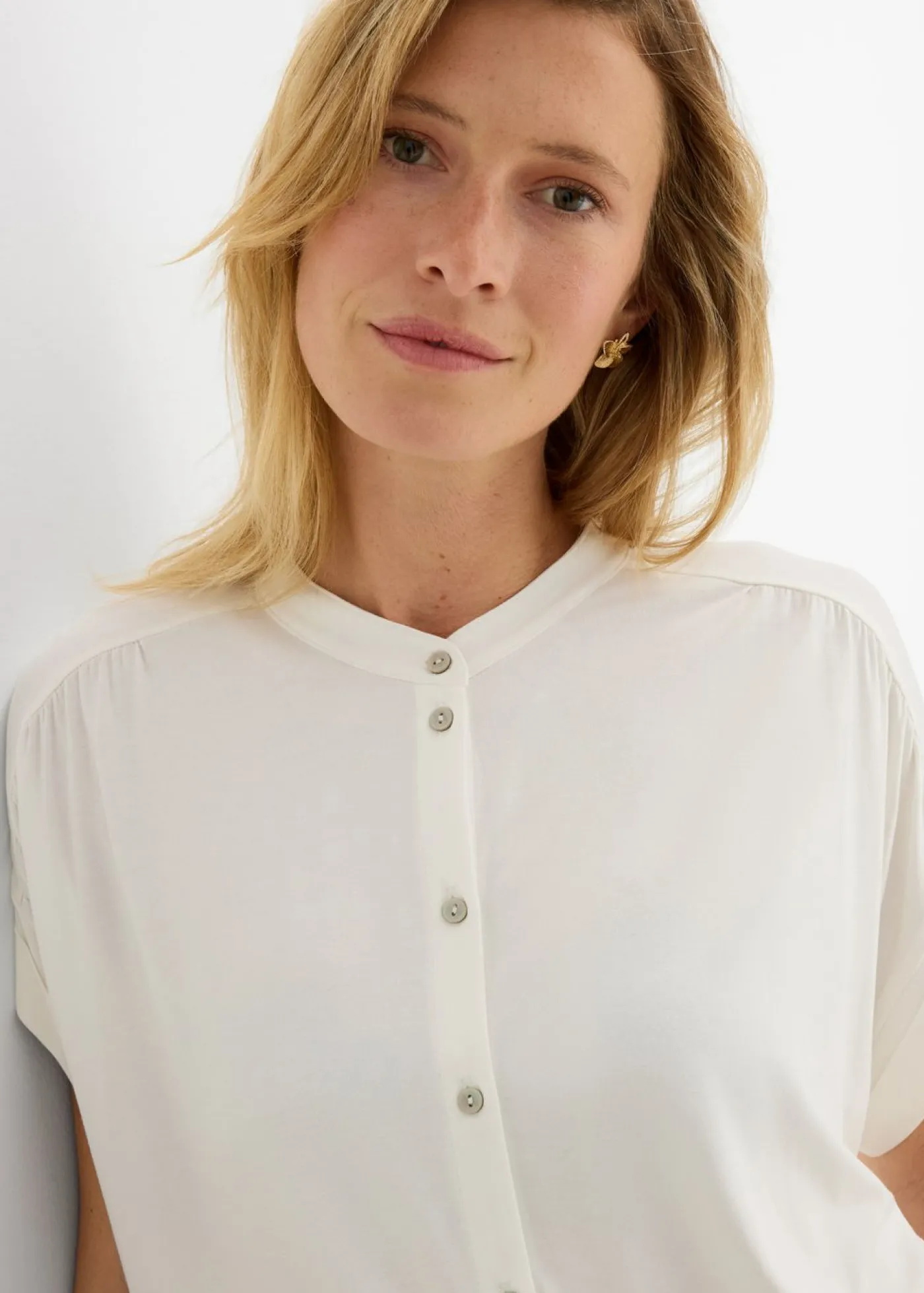 bonprix bonprix Blusa de suave mezcla de viscosa Blanco lana New