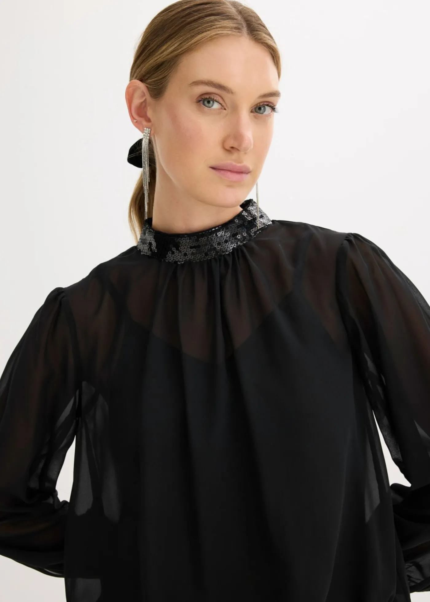 bonprix bonprix Blusa de tul fino con lentejuelas Negro New