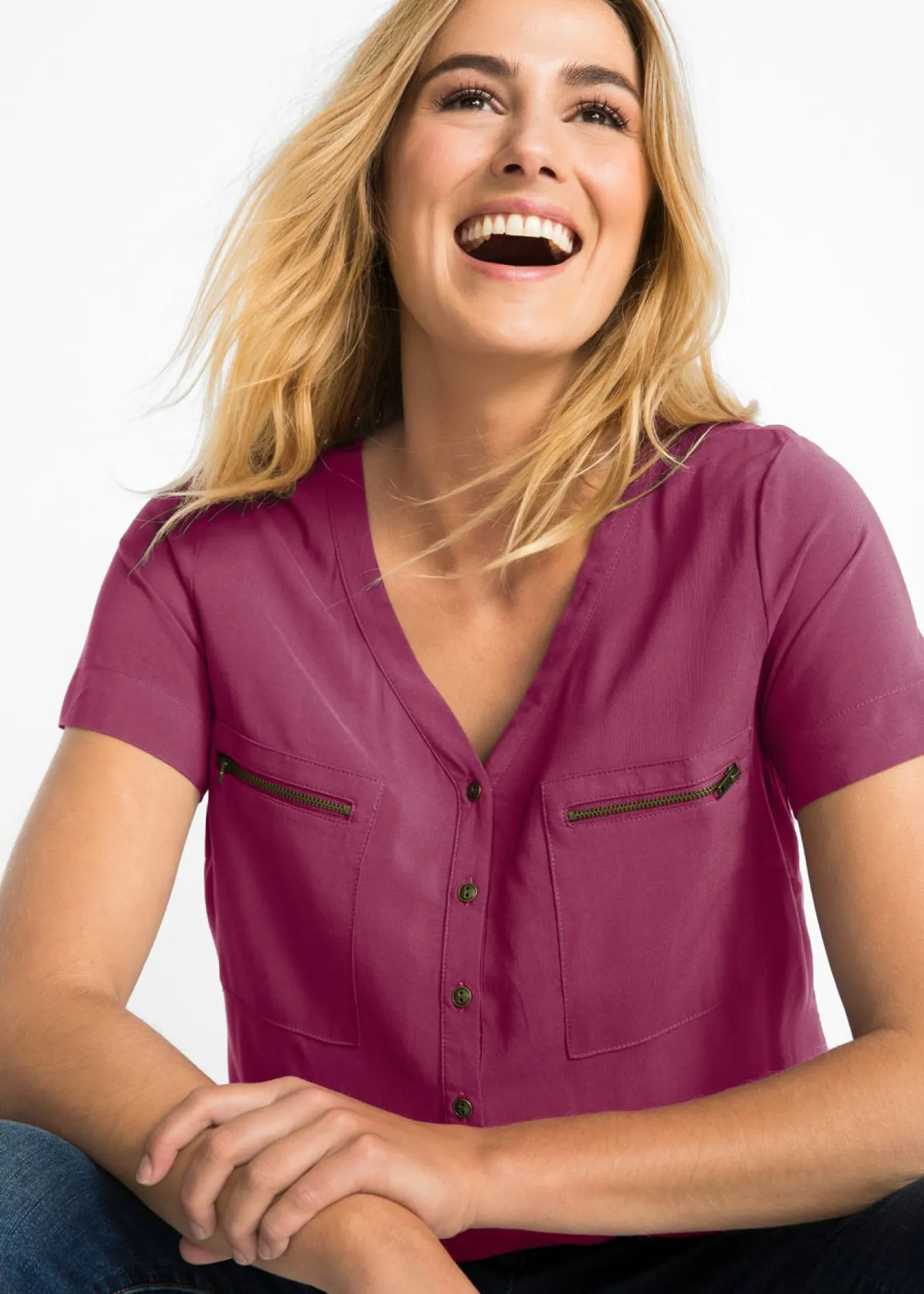 bonprix bonprix Blusa de viscosa con manga corta Granate Hot