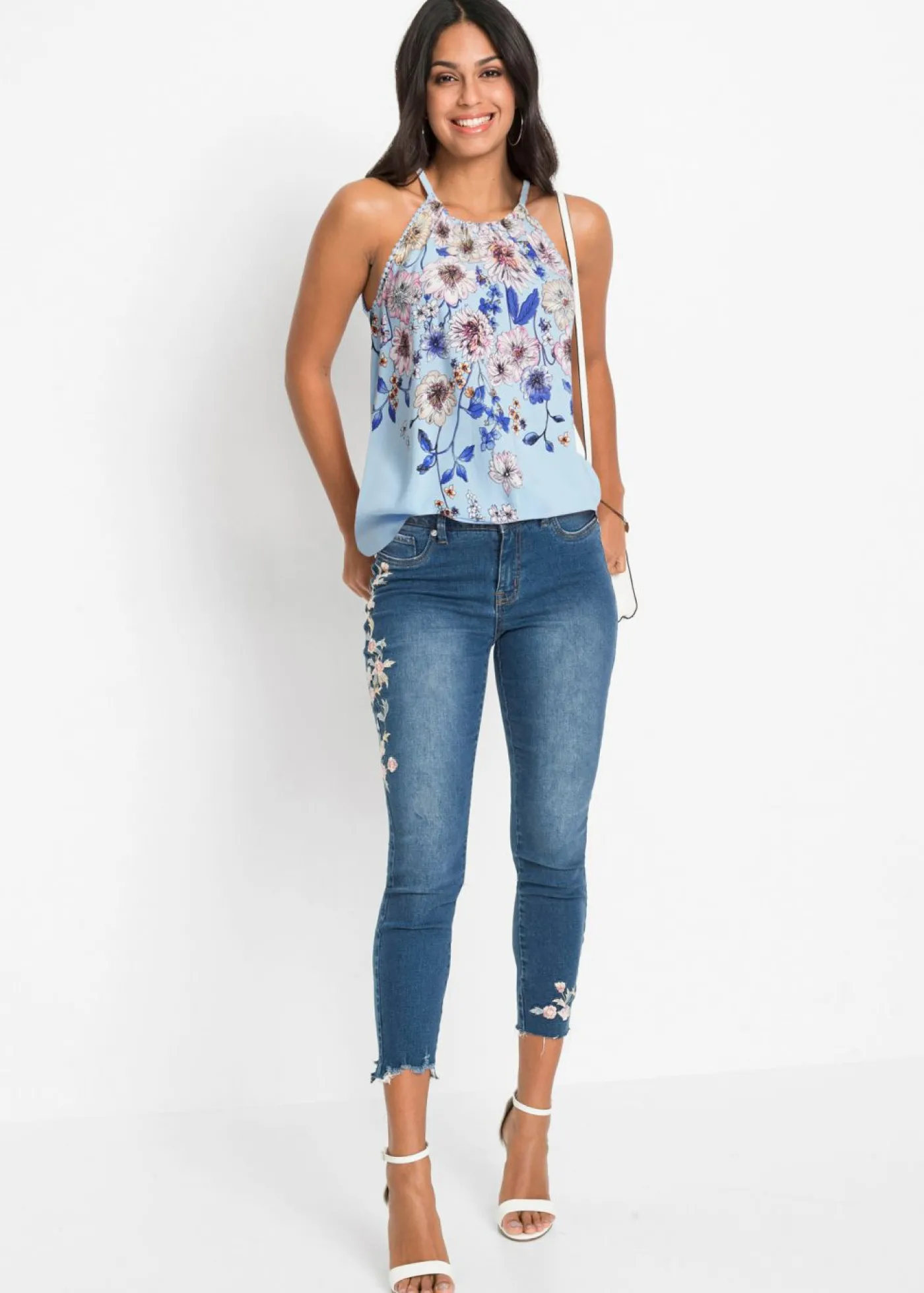 bonprix bonprix Blusa de viscosa fluida Azul claro de flores Online