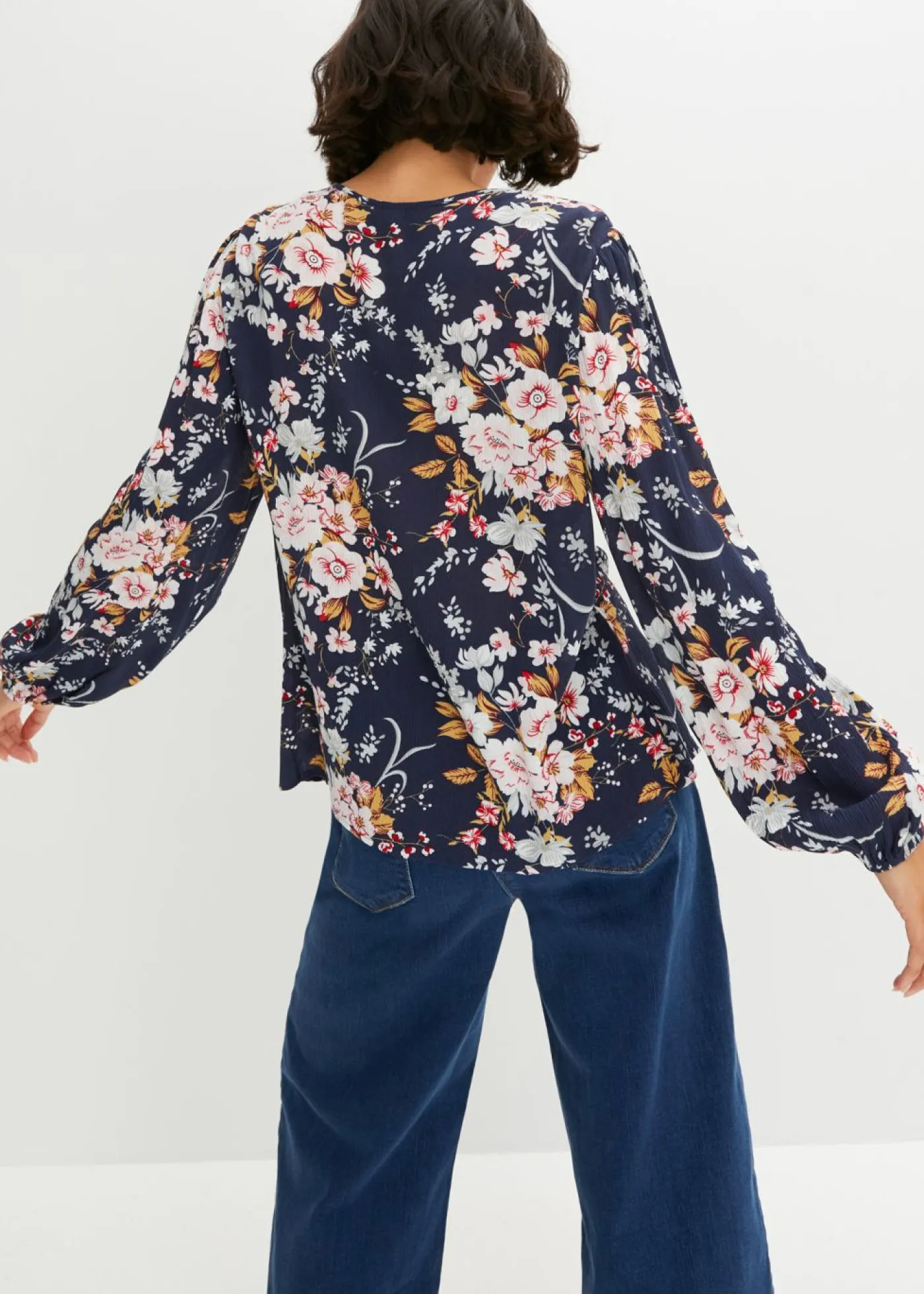 bonprix bonprix Blusa de viscosa pura Azul marino Hot