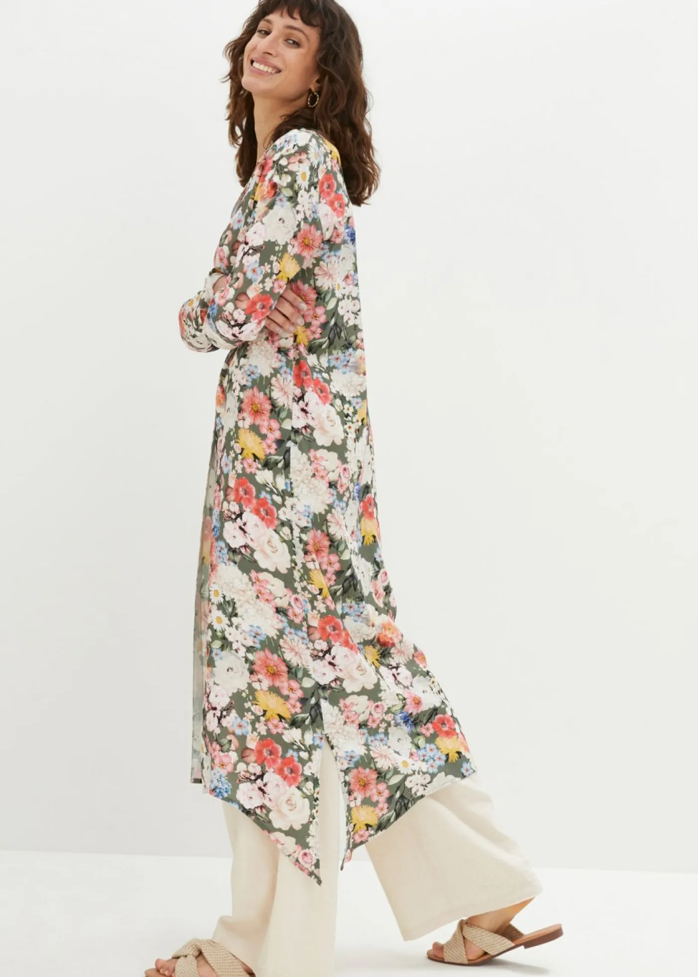 bonprix bonprix Blusa larga de viscosa fluida Verde oliva con estampado de flores Sale
