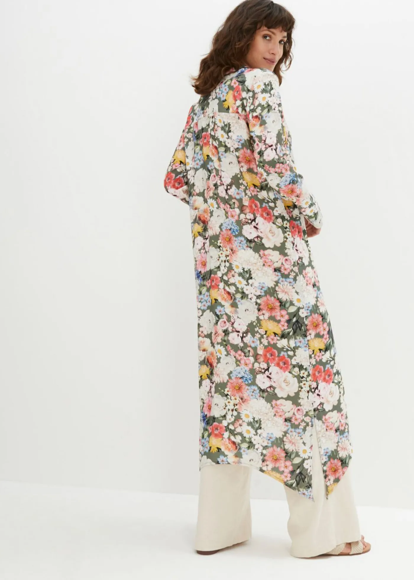 bonprix bonprix Blusa larga de viscosa fluida Verde oliva con estampado de flores Sale