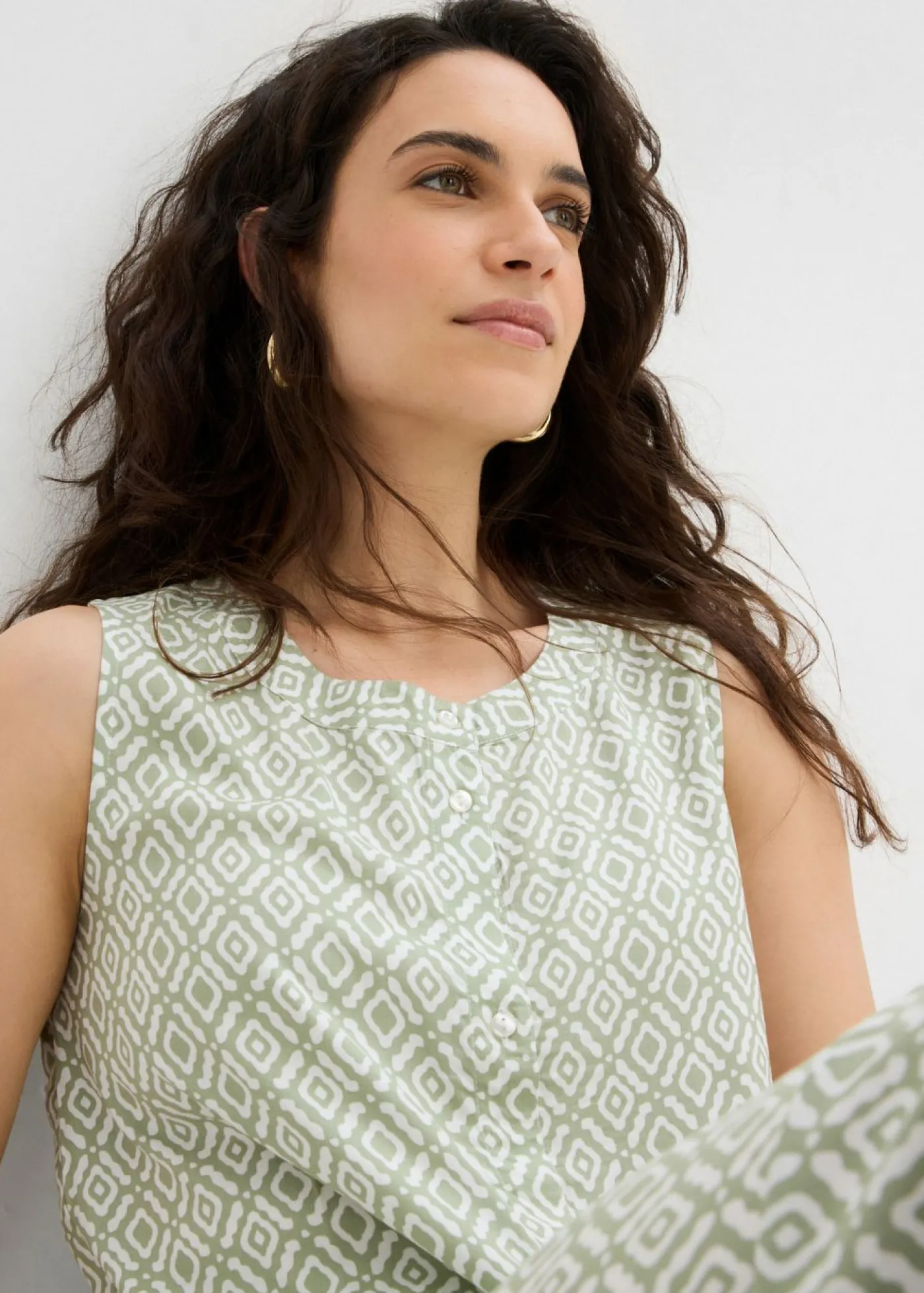 bonprix bonprix Blusa larga de viscosa suave Verde alga/blanco lana estampado Outlet