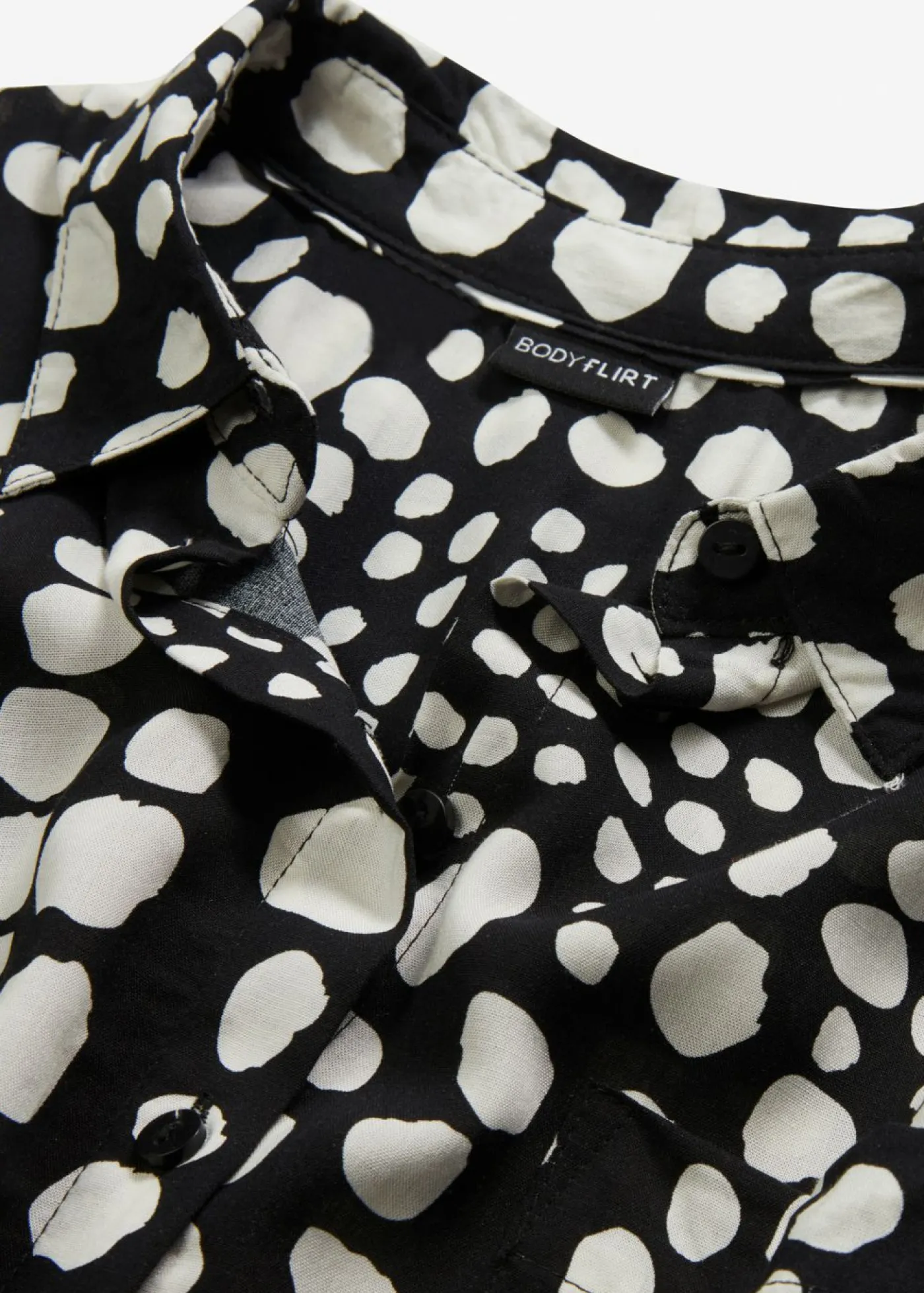 bonprix bonprix Blusa larga estampada de viscosa fluida negro / crema suave topos Online