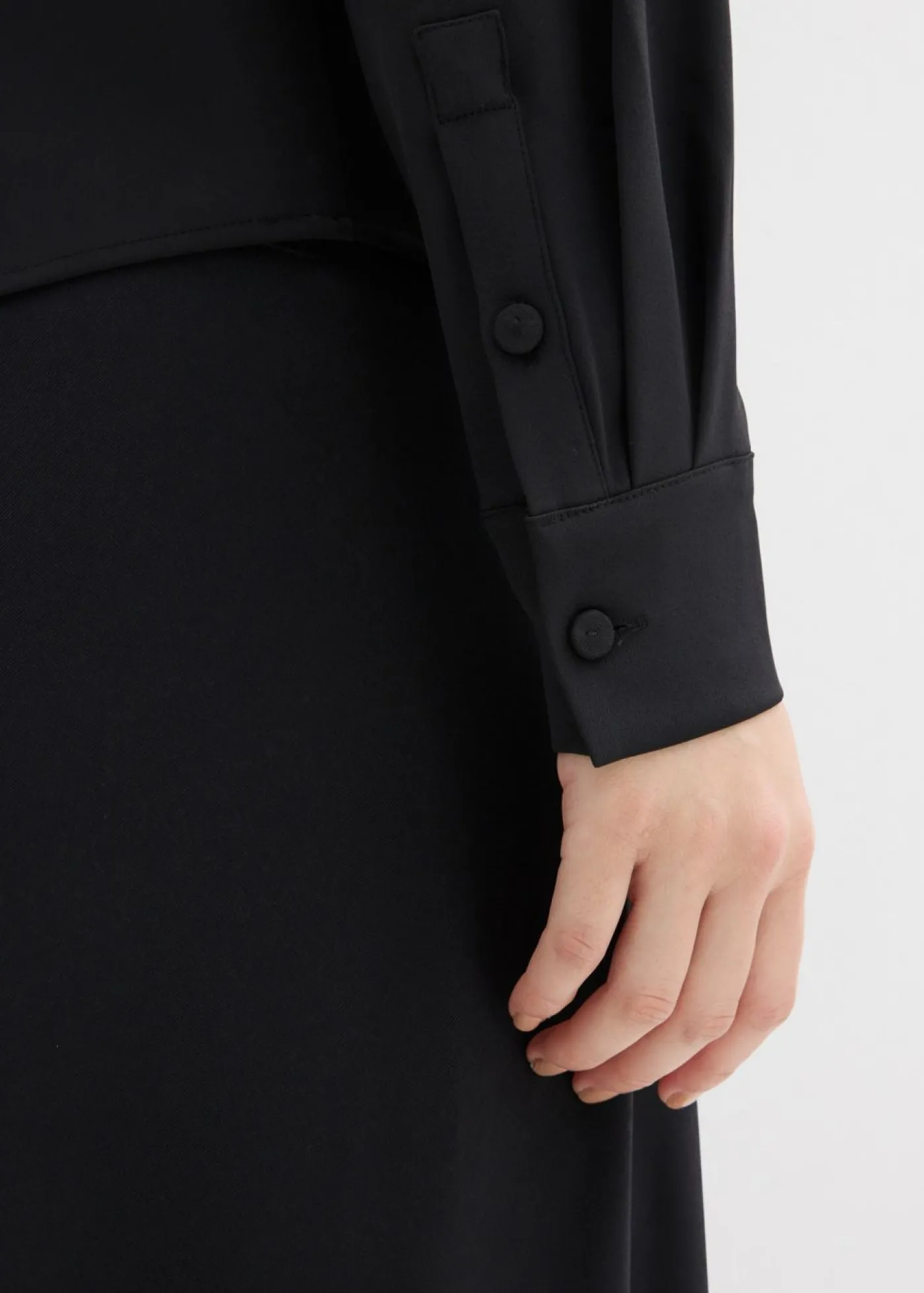 bonprix bonprix Blusa ligeramente brillante Negro Discount