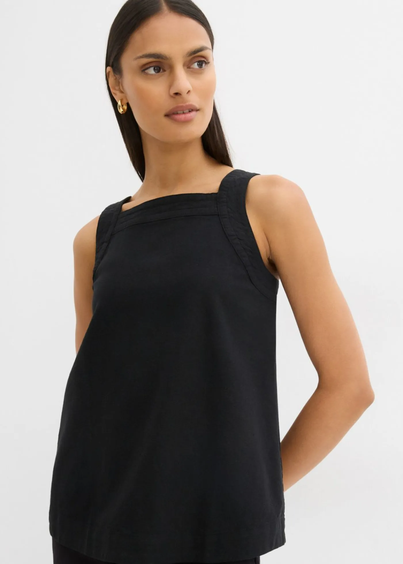 bonprix bonprix Blusa sin mangas de mezcla de viscosa con detalle de lazo en la parte trasera Negro Discount