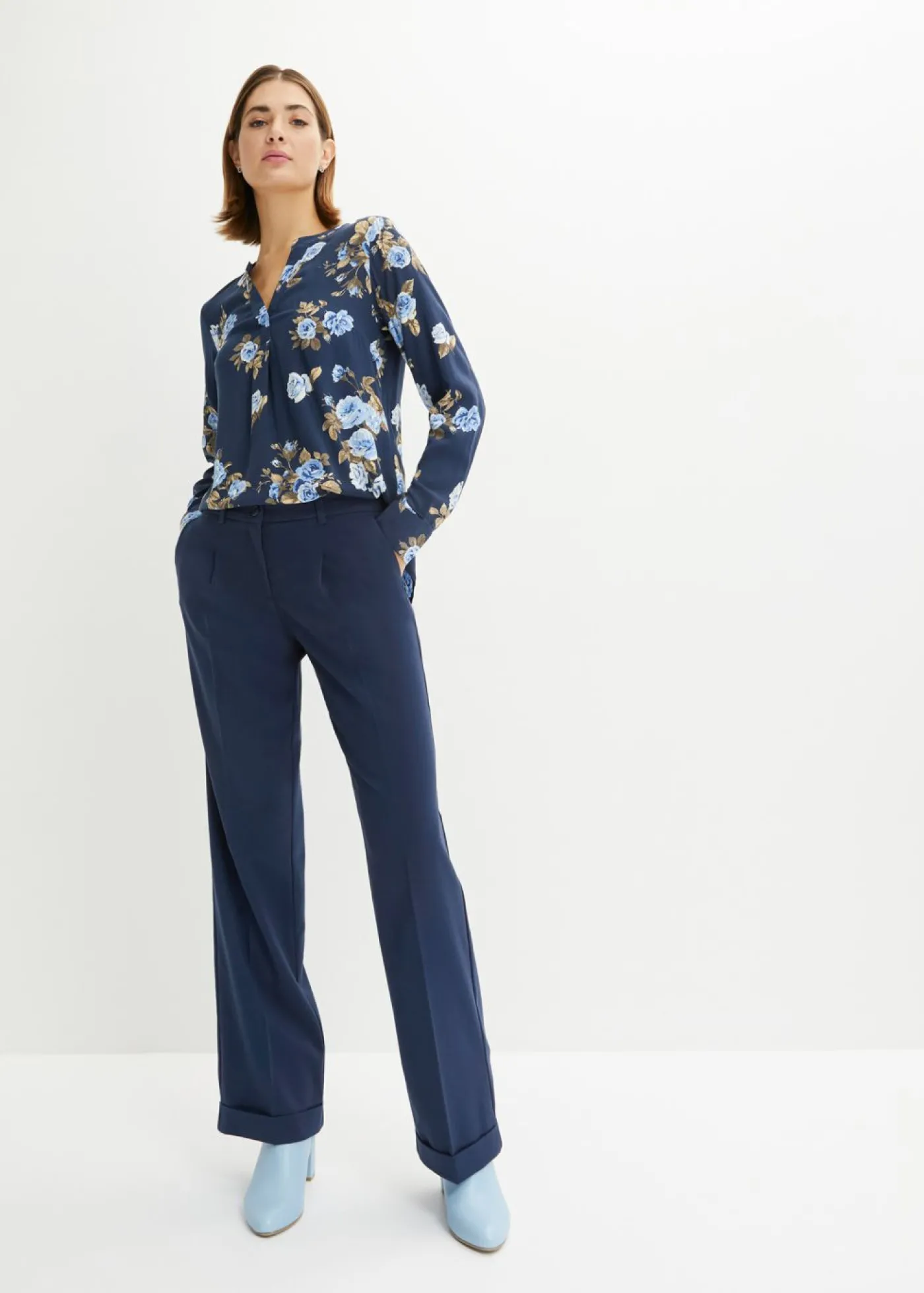 bonprix bonprix Blusa tipo túnica Azul marino-azul de flores Clearance
