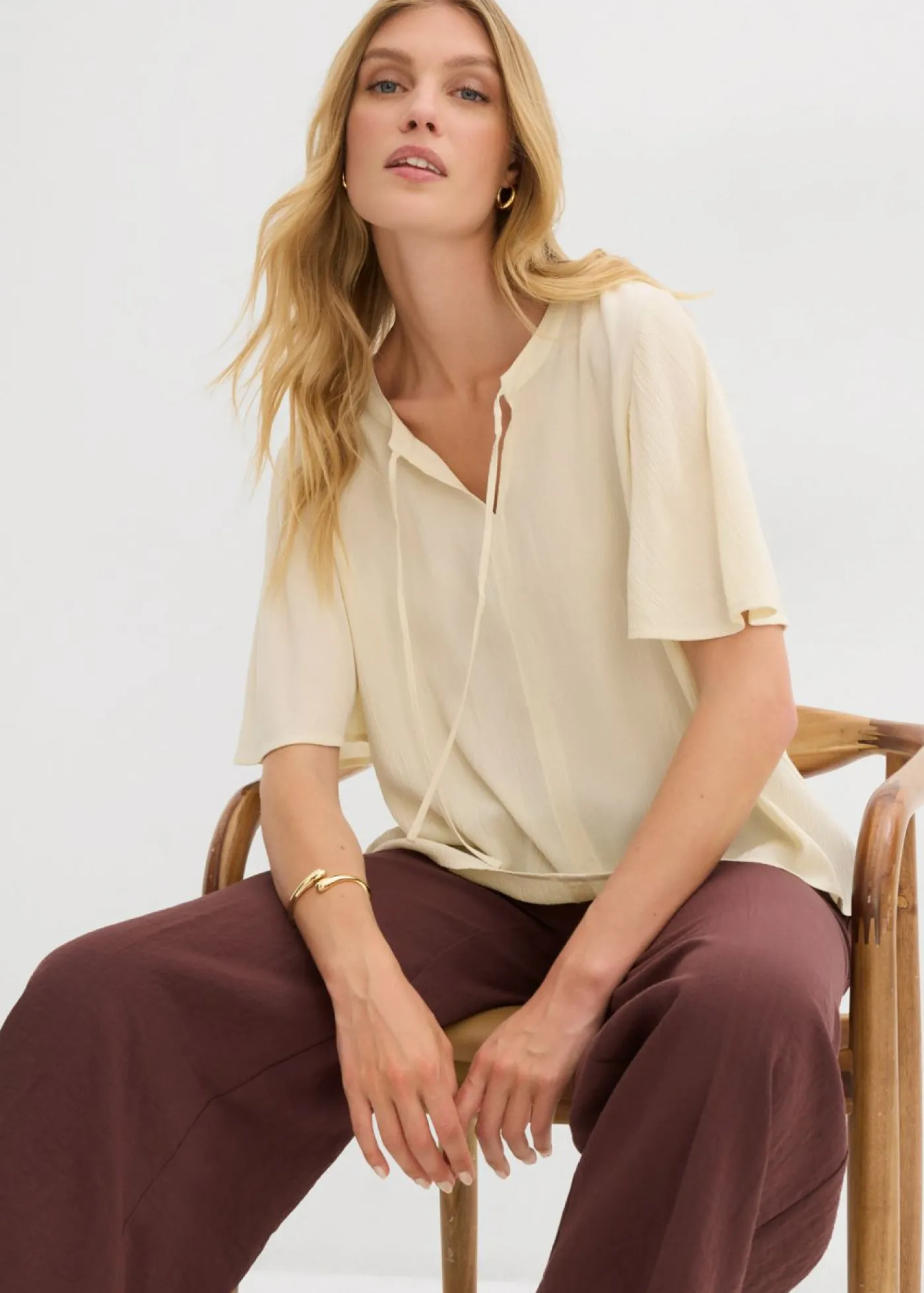 bonprix bonprix Blusa tipo túnica con mangas de murciélago Crudo Best