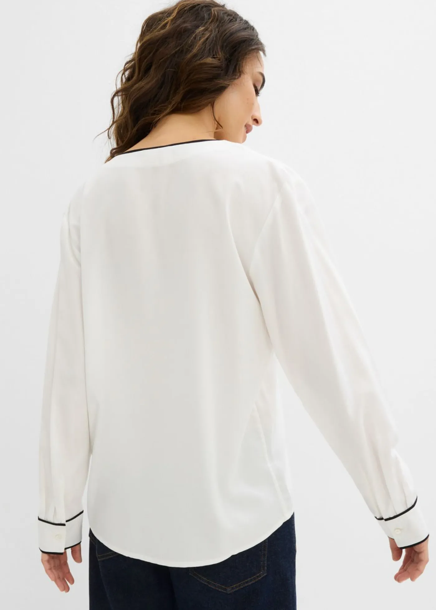 bonprix bonprix Blusa tipo túnica de viscosa fluida Blanco lana-negro Sale