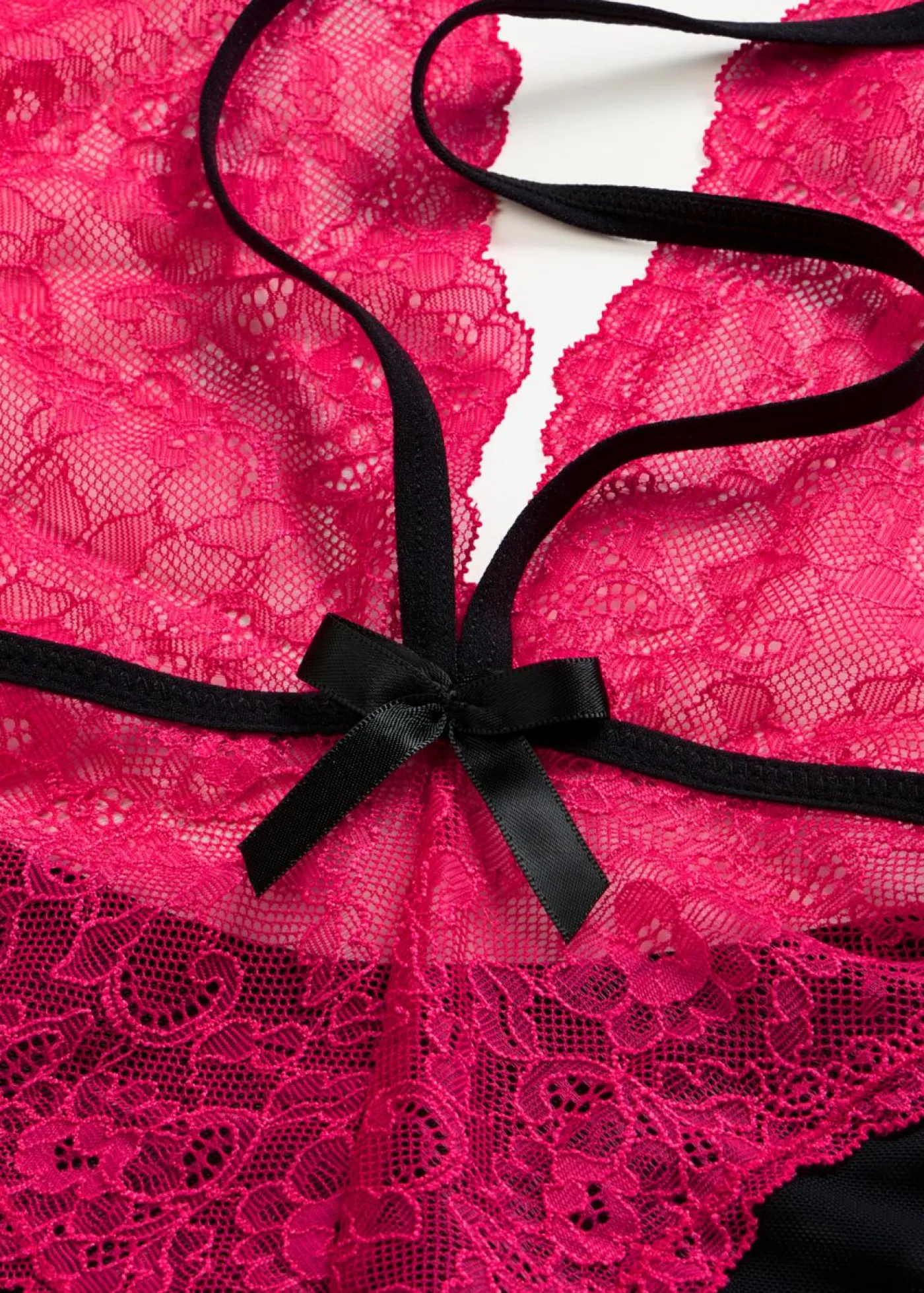 bonprix VENUS Body de tanga con abertura Negro-rosa oscuro Outlet