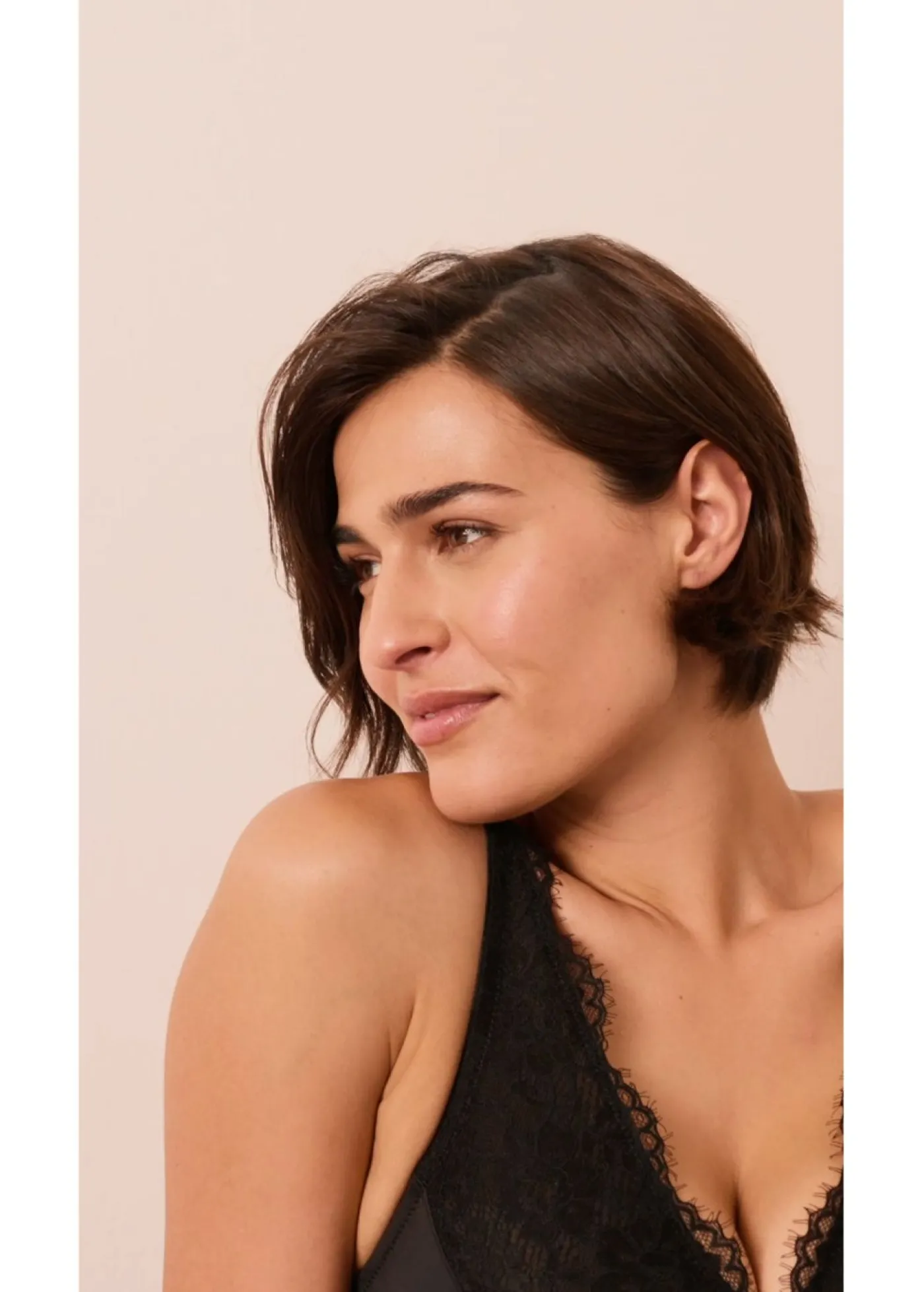 bonprix bonprix Body moldeador con pernera y efecto moldeador medio Negro New