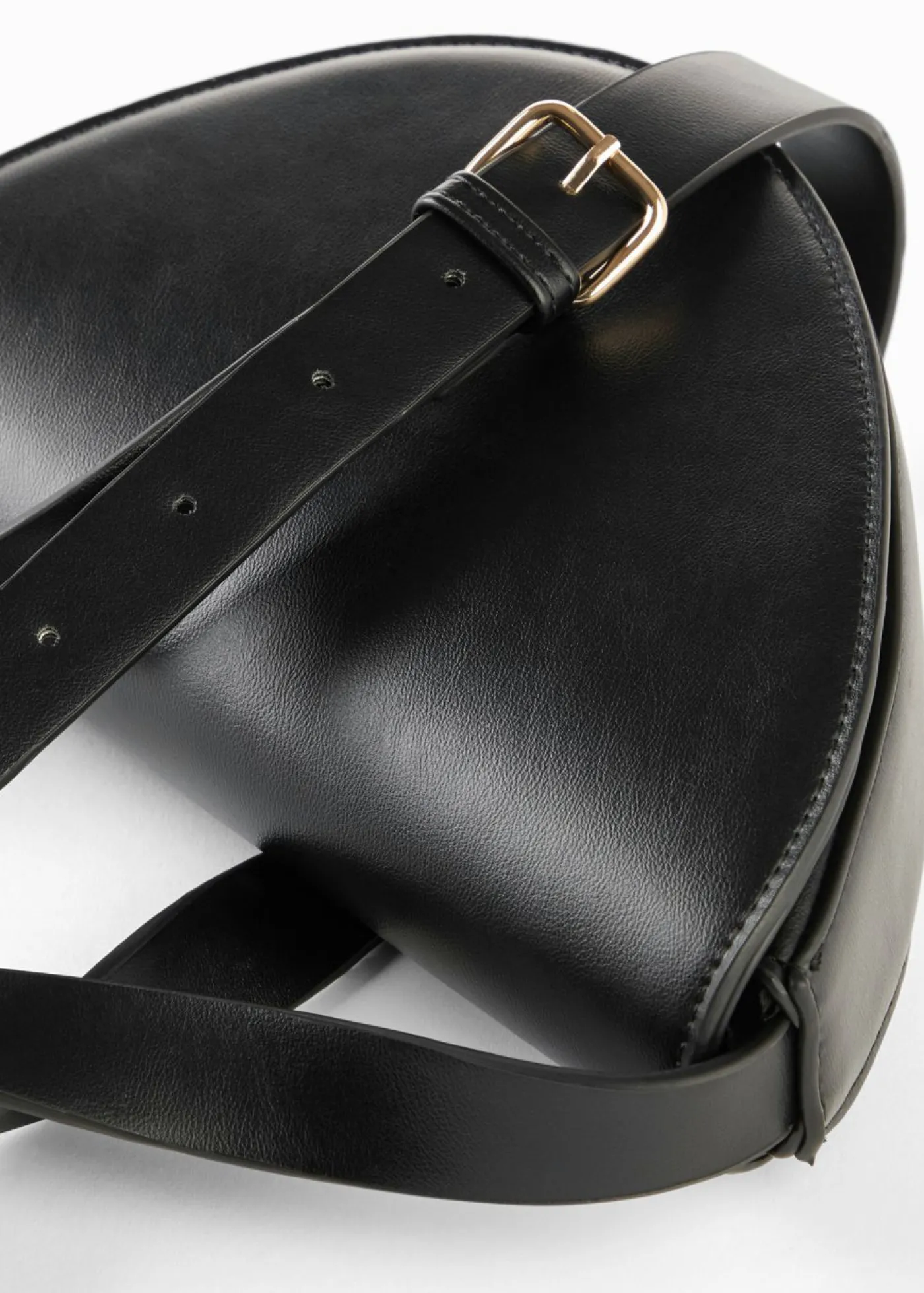 bonprix bonprix Bolso de estilo bandolera con aspecto asimétrico Negro Online