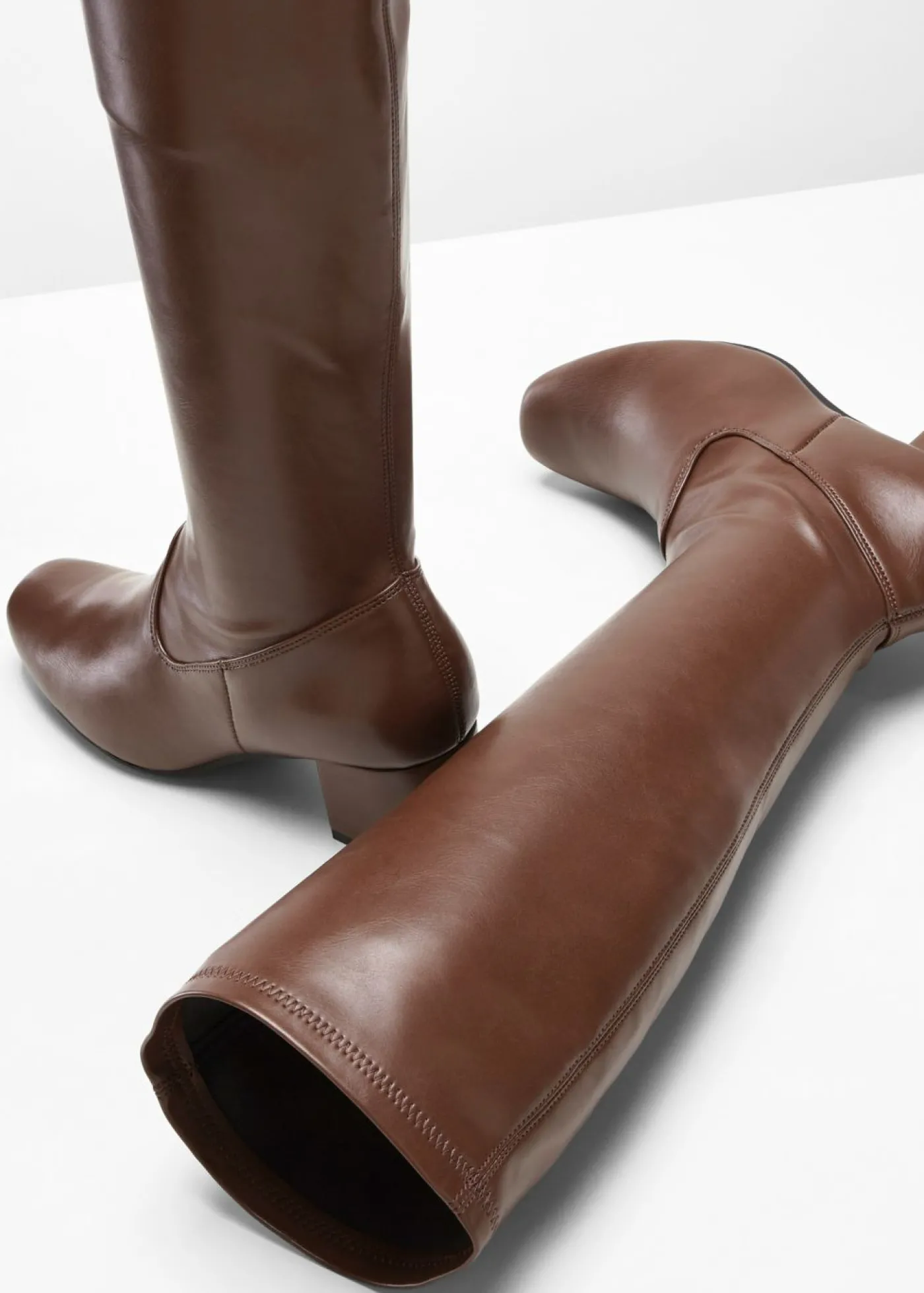 bonprix bonprix Botas Marrón oscuro Online