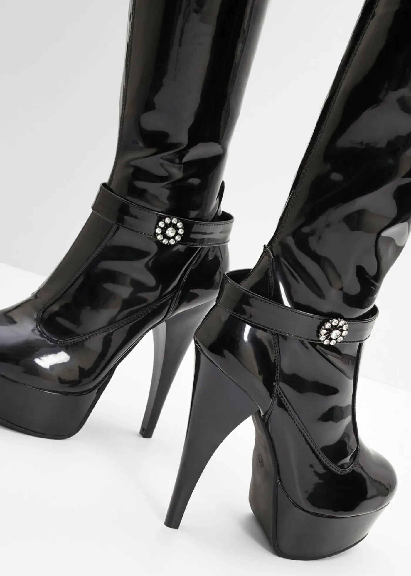 bonprix bonprix Botas altas con plataforma Negro