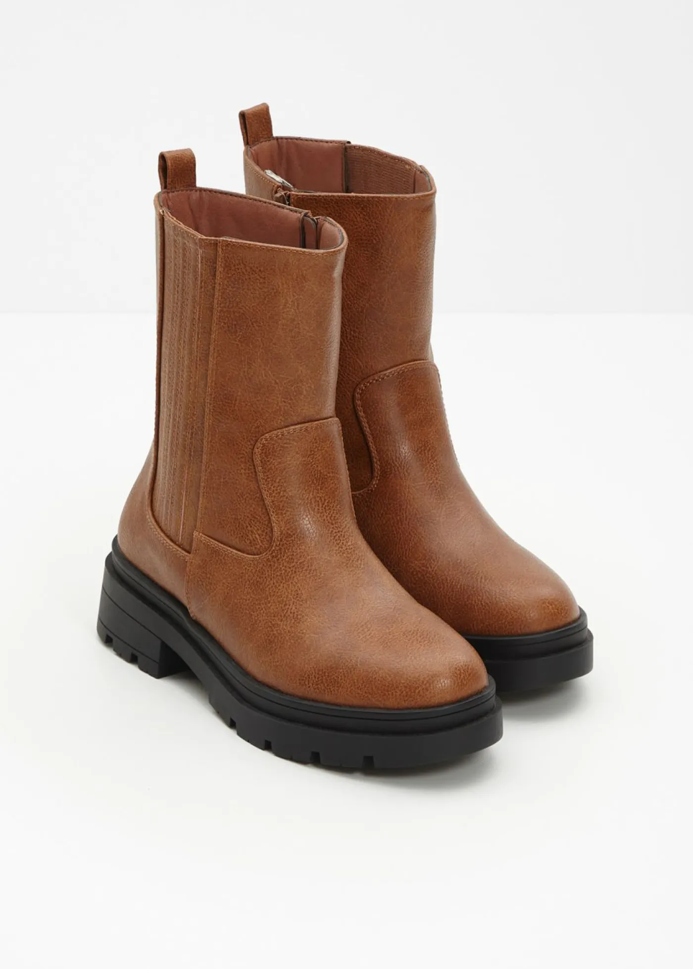 bonprix bonprix Botas Chelsea bronceado New