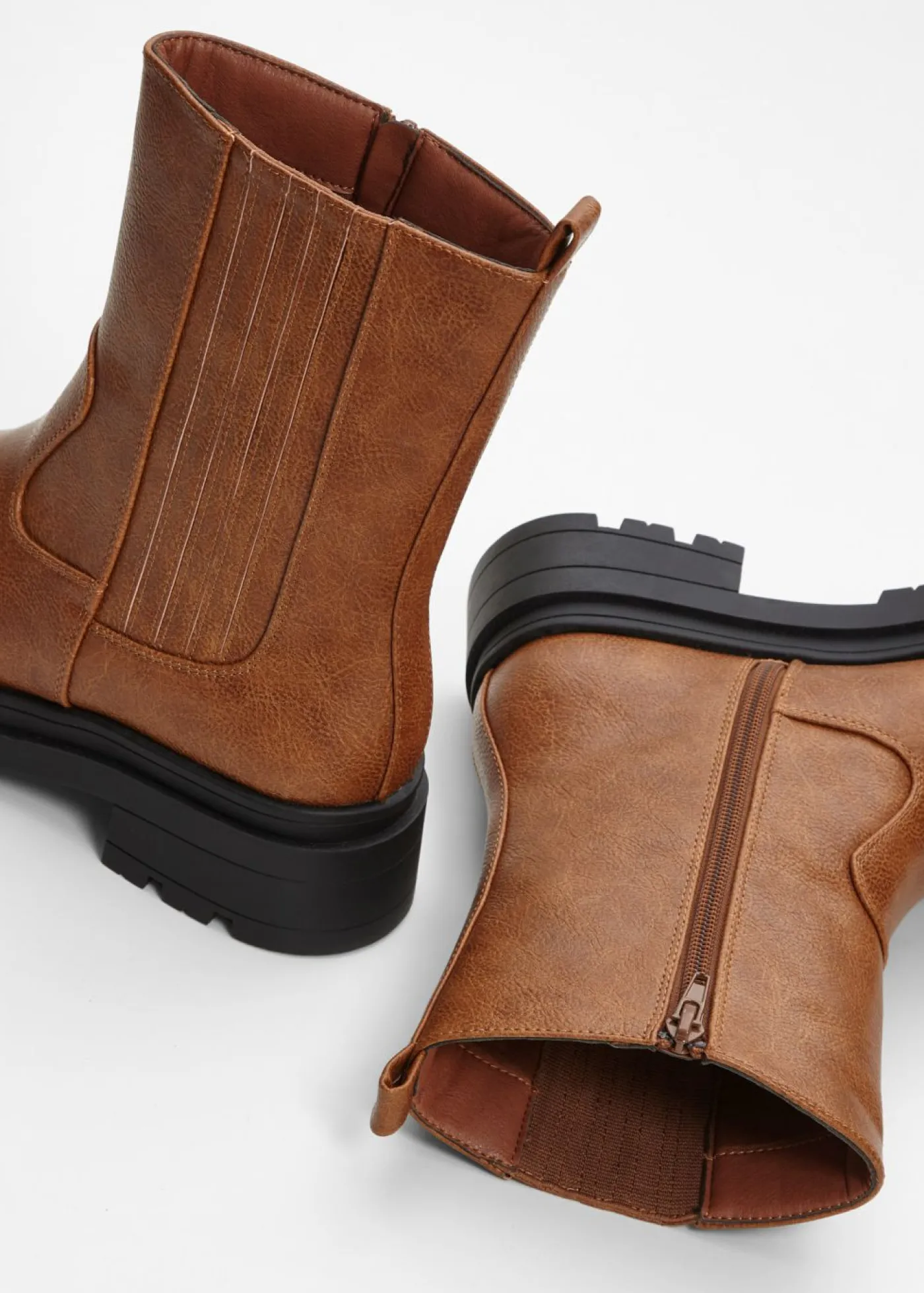 bonprix bonprix Botas Chelsea bronceado New