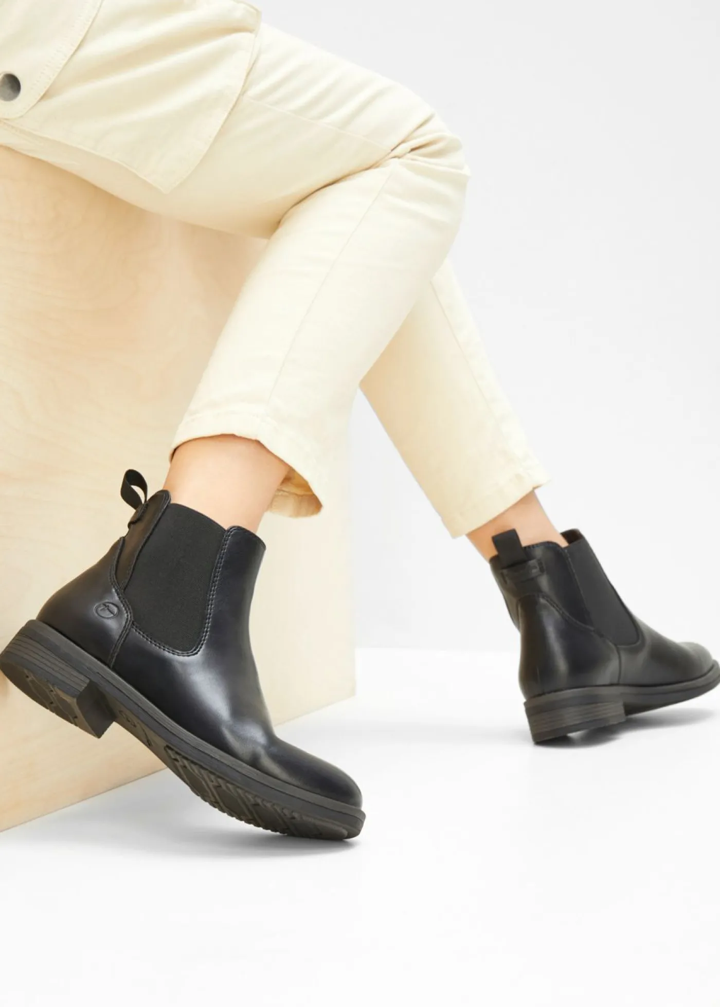 bonprix Tamaris Botas chelsea de Tamaris Negro Online