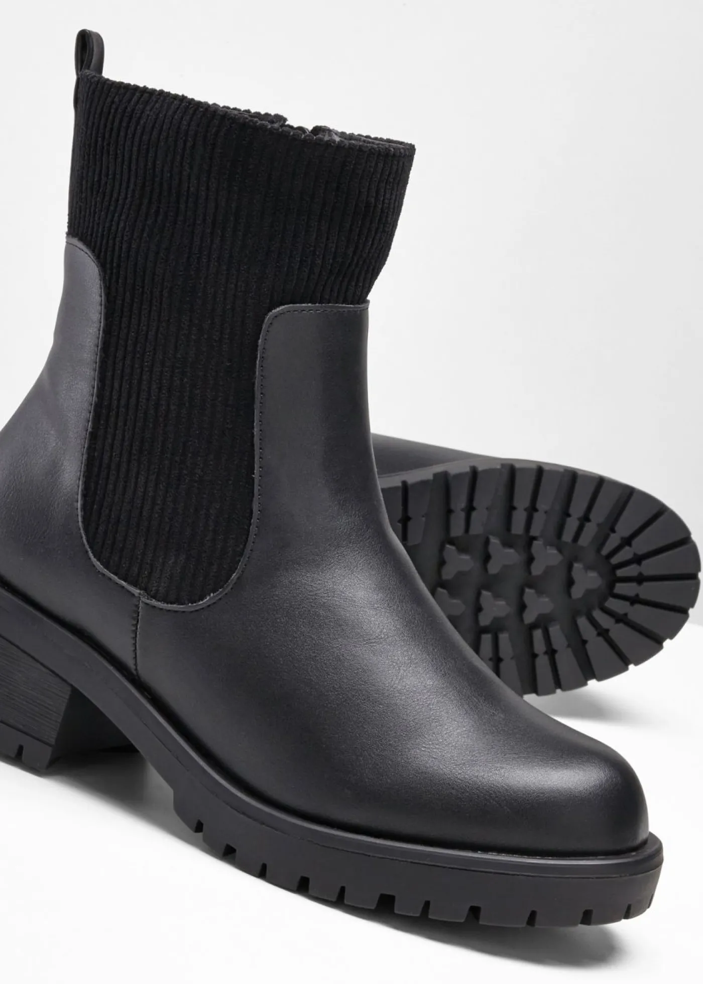 bonprix bonprix Botas con inserto de pana Negro Sale