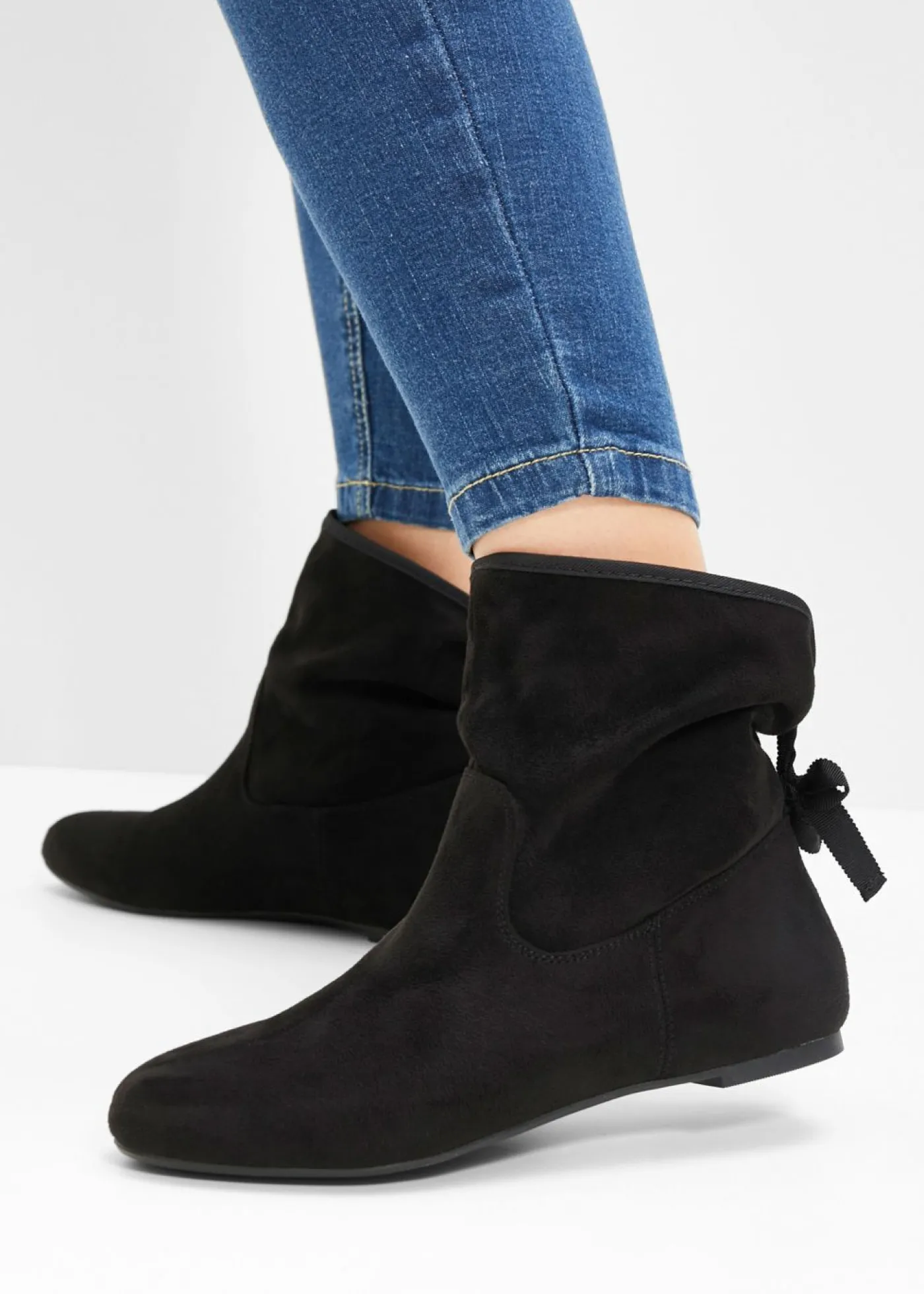 bonprix bonprix Botas con lazo Negro Outlet