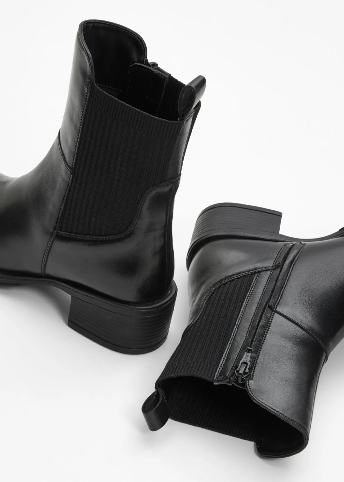 bonprix bonprix Botas de cuero Negro