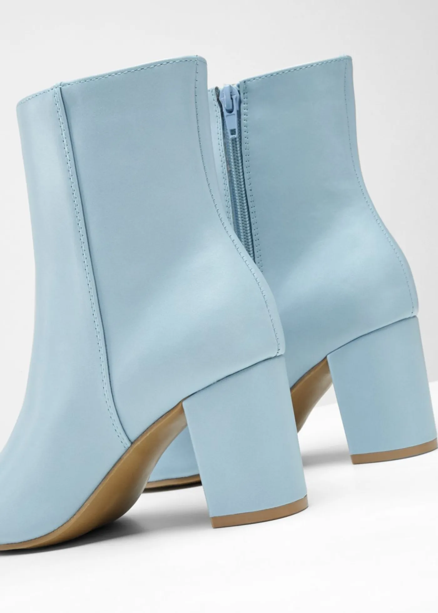 bonprix bonprix Botines azul pálido Clearance