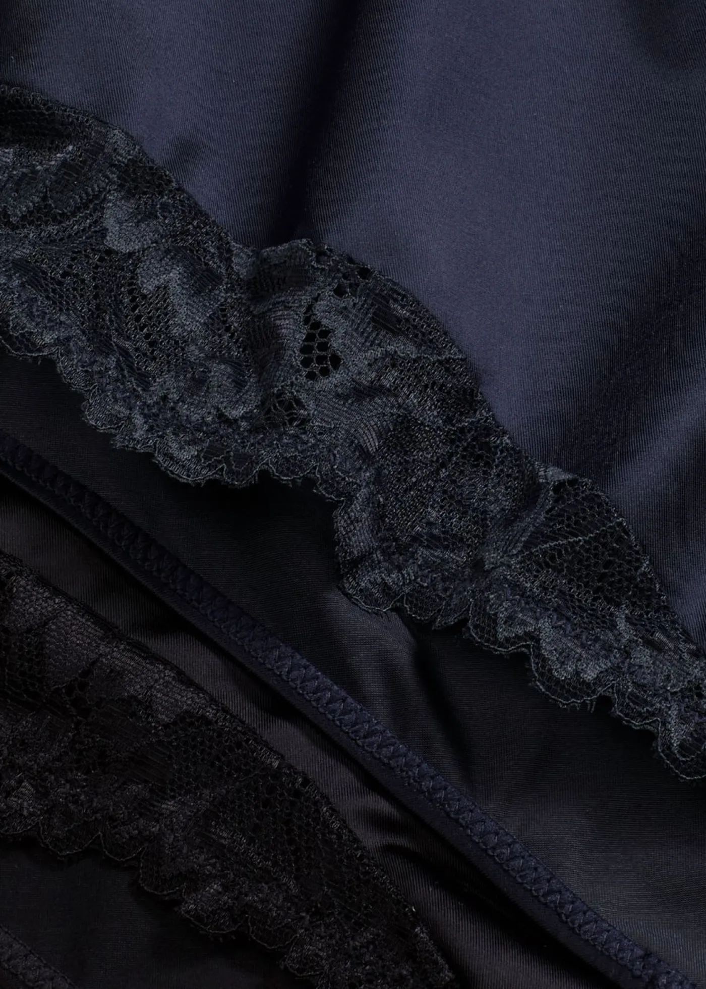 bonprix bonprix Braga brillante y efecto moldeador medio (2 unidades) negro-azul intenso Sale