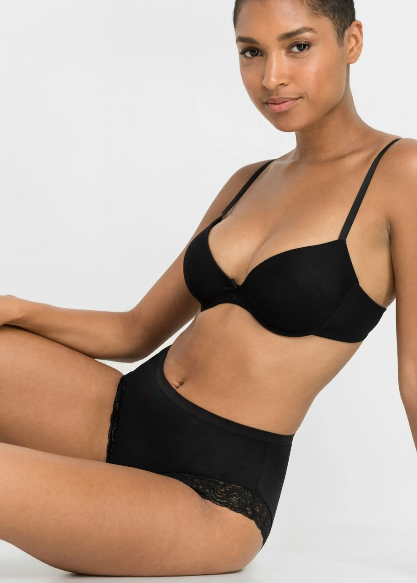 bonprix bonprix Braga con algodón orgánico y encaje (4 unidades) Negro Sale