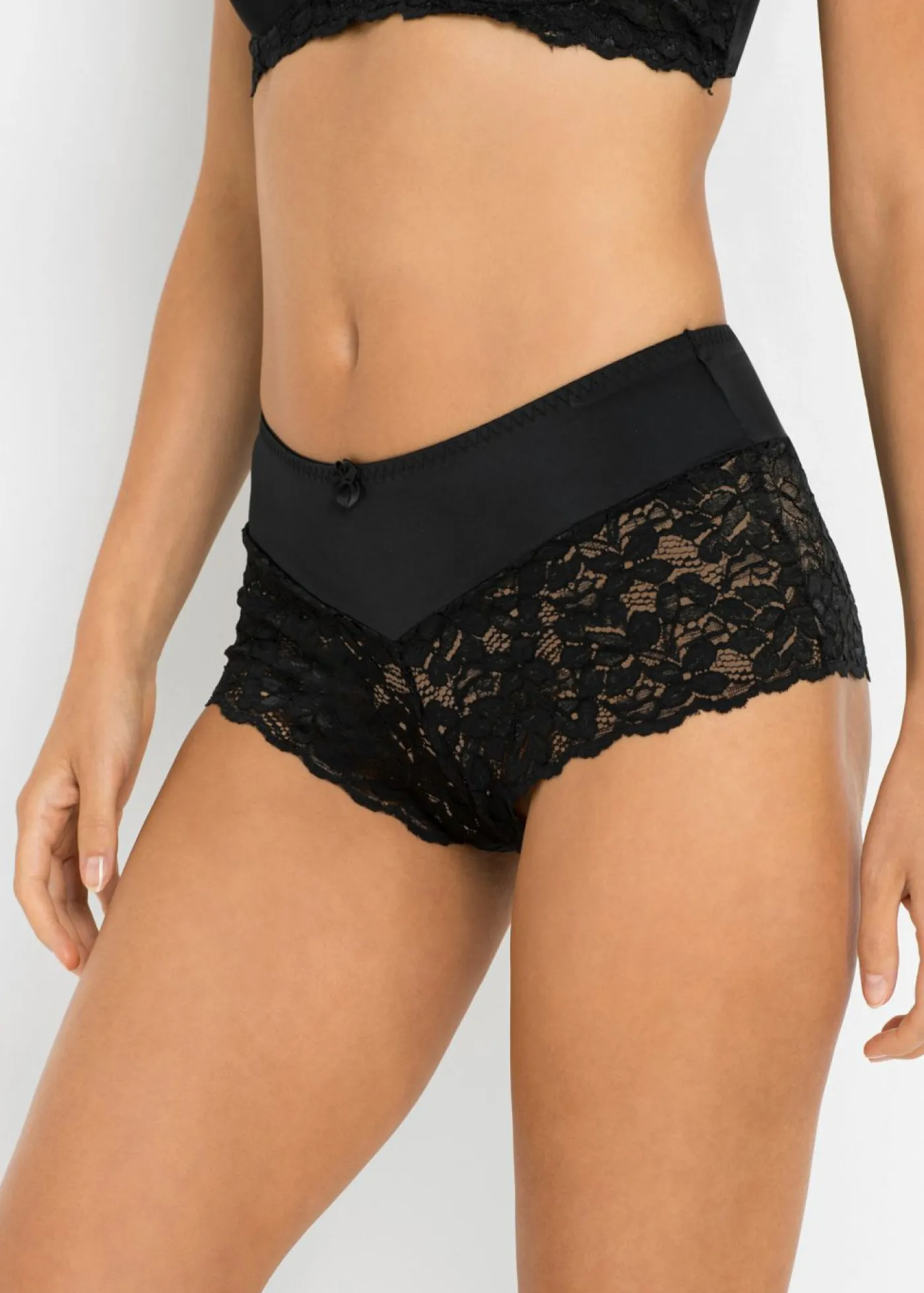 bonprix bonprix Braga con encaje Negro Hot