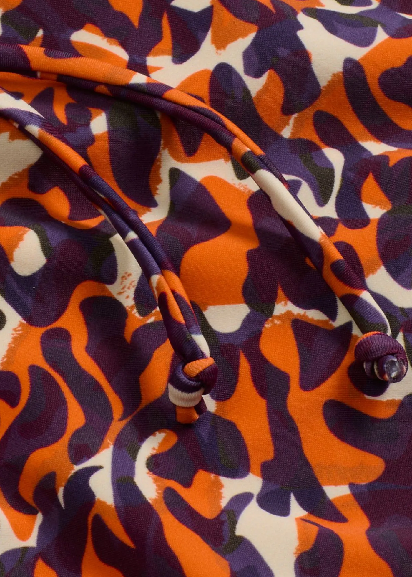 bonprix bonprix Braga de bikini con detalle de cordón estampado leo púrpura-marrón claro Hot