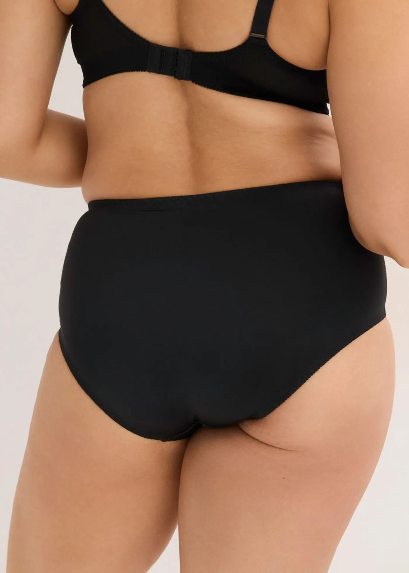 bonprix bonprix Braga moldeadora negro-marrón claro Best
