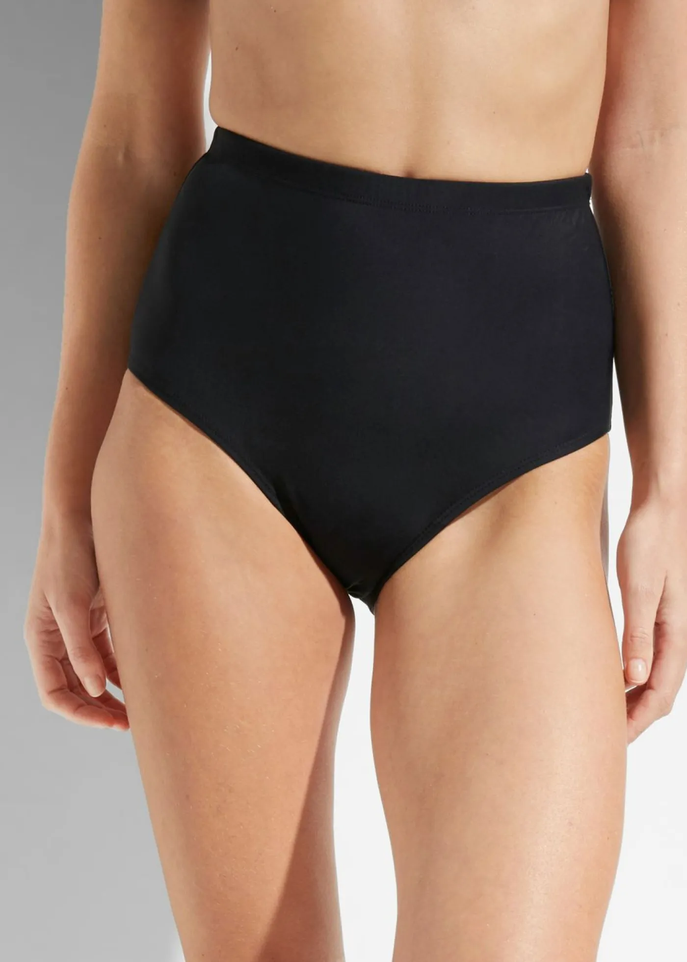 bonprix bonprix Braguita de bikini de tiro alto con ligero efecto moldeador Negro Outlet