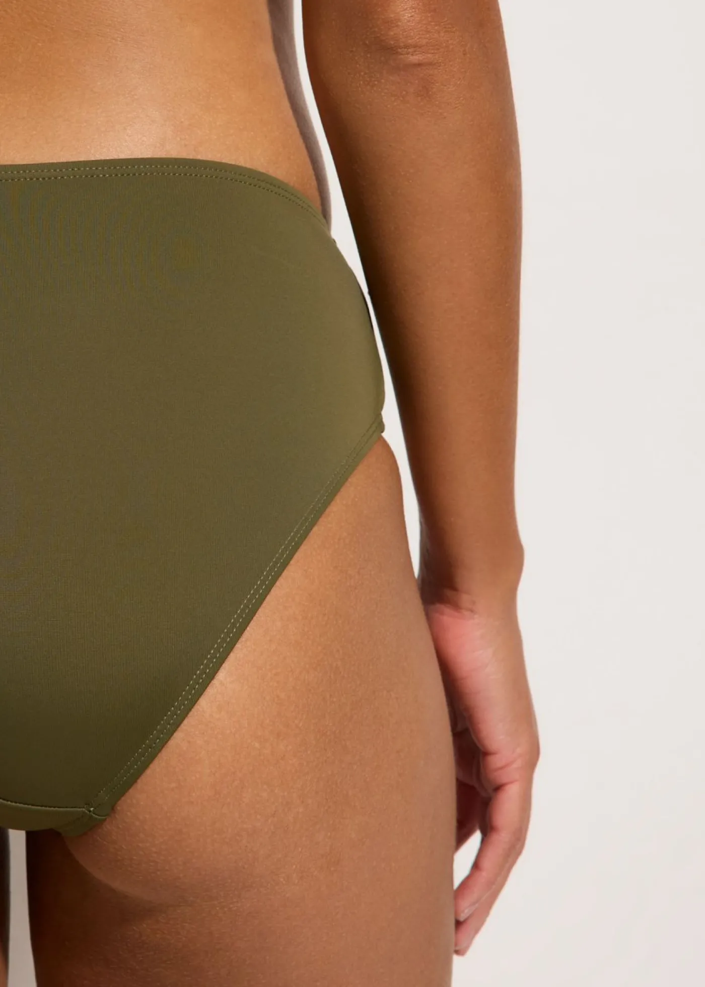 bonprix bonprix Braguita de bikini en paquete doble (2 unidades) Verde oliva oscuro-negro New