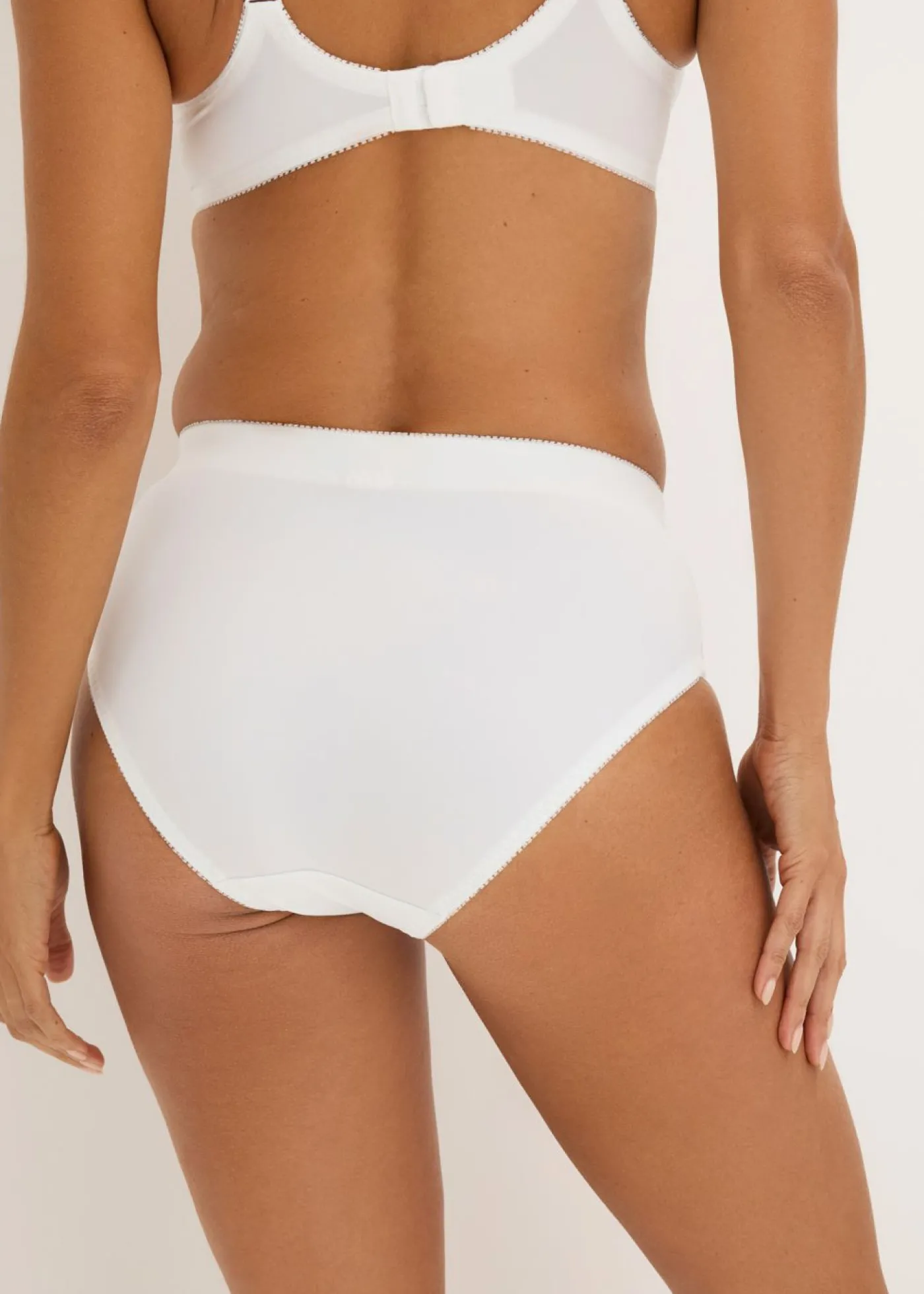 bonprix bonprix Braguita moldeadora con bordado delicado (2 unidades) blanco + blanco-negro Outlet