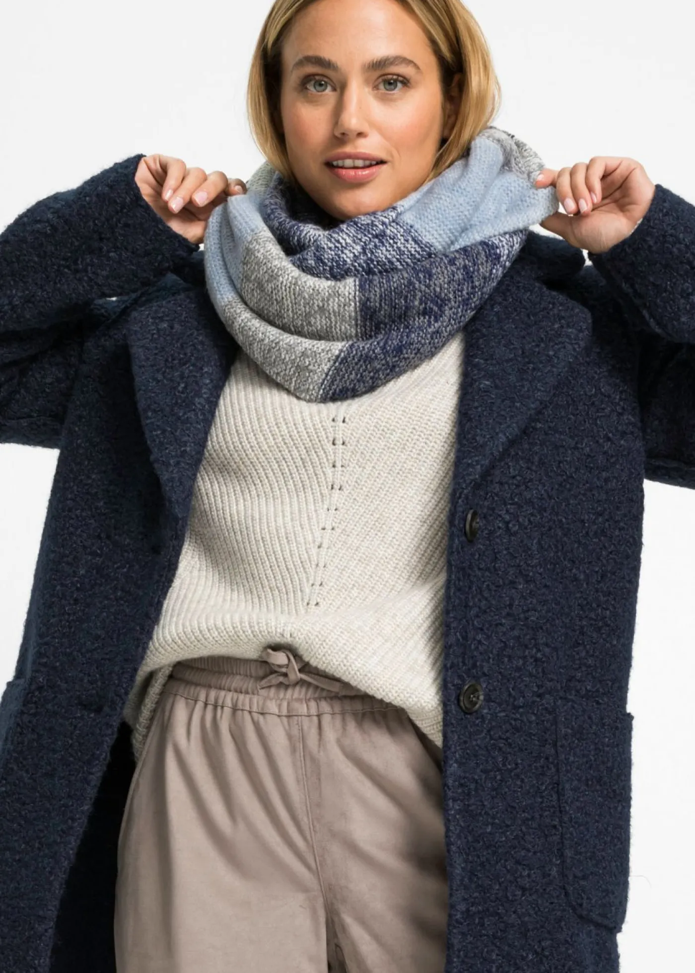 bonprix bonprix Bufanda bucle Azul empolvado-azul oscuro-blanco lana Hot