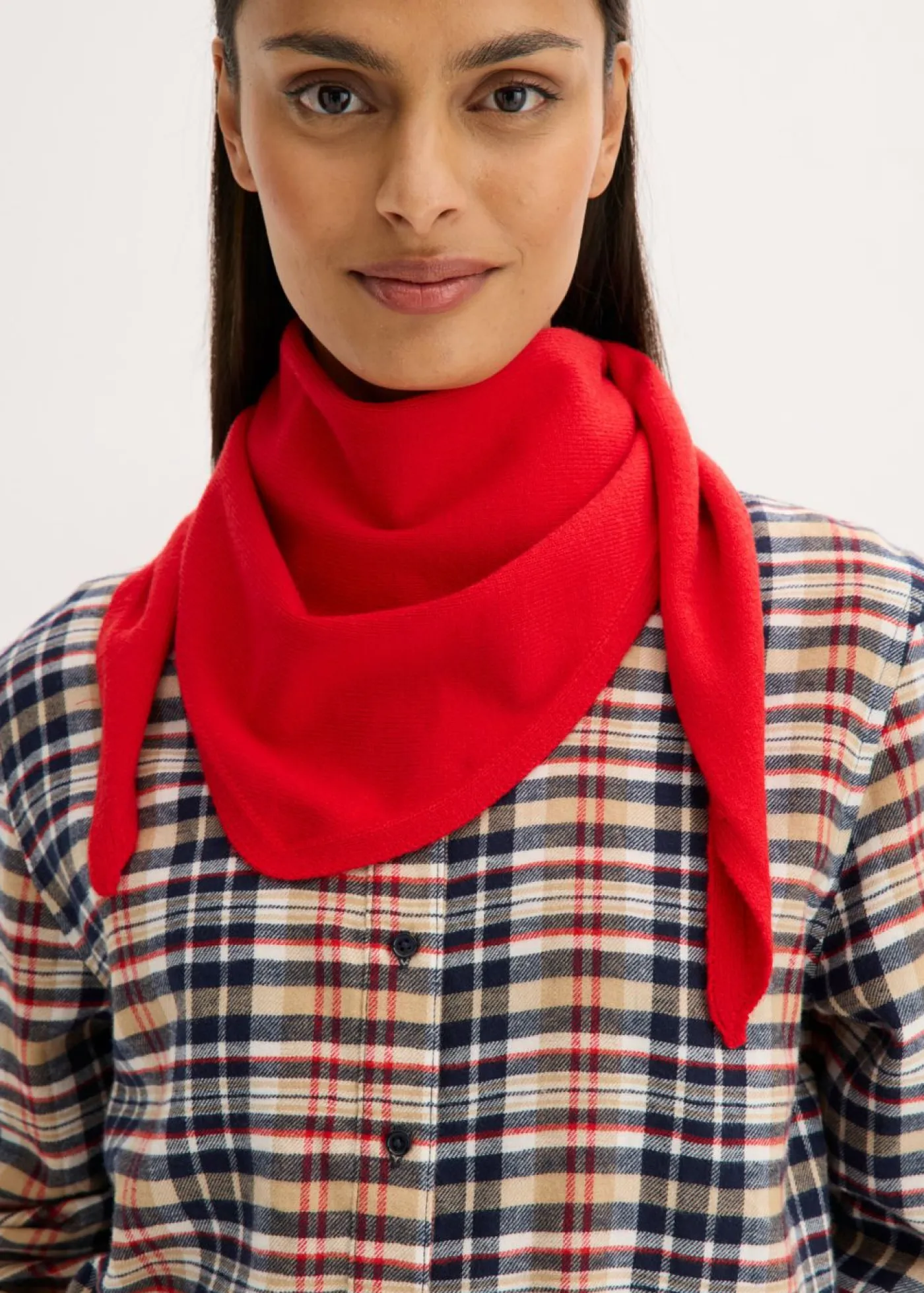 bonprix bonprix Bufanda triangular de punto rojo lava Hot