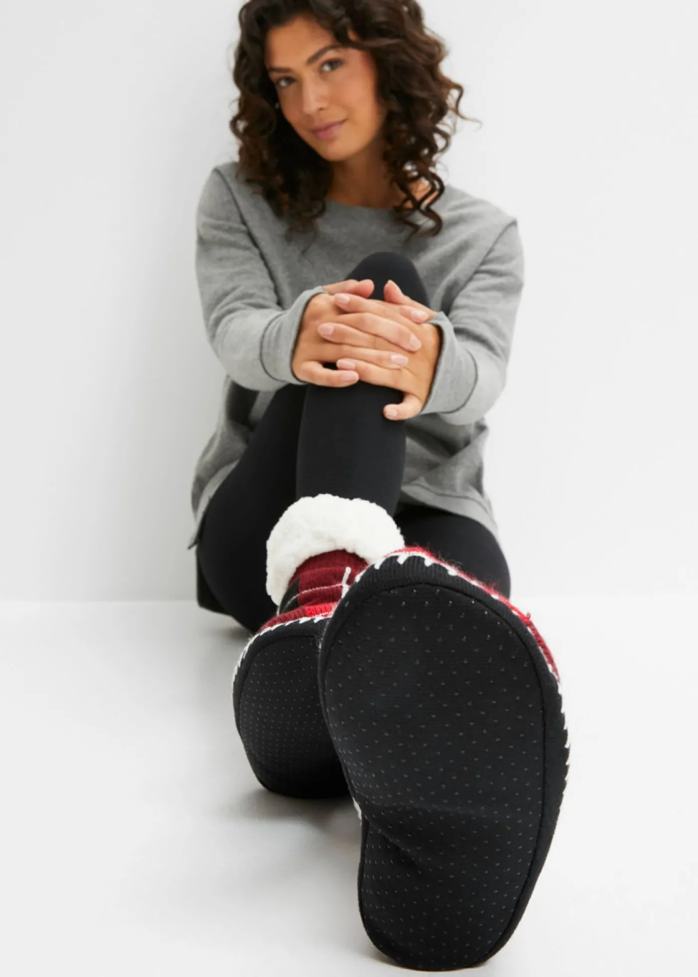 bonprix bonprix Calcetines con suela cosida y forro de peluche negro/magenta/blanco/rojo a cuadros Best