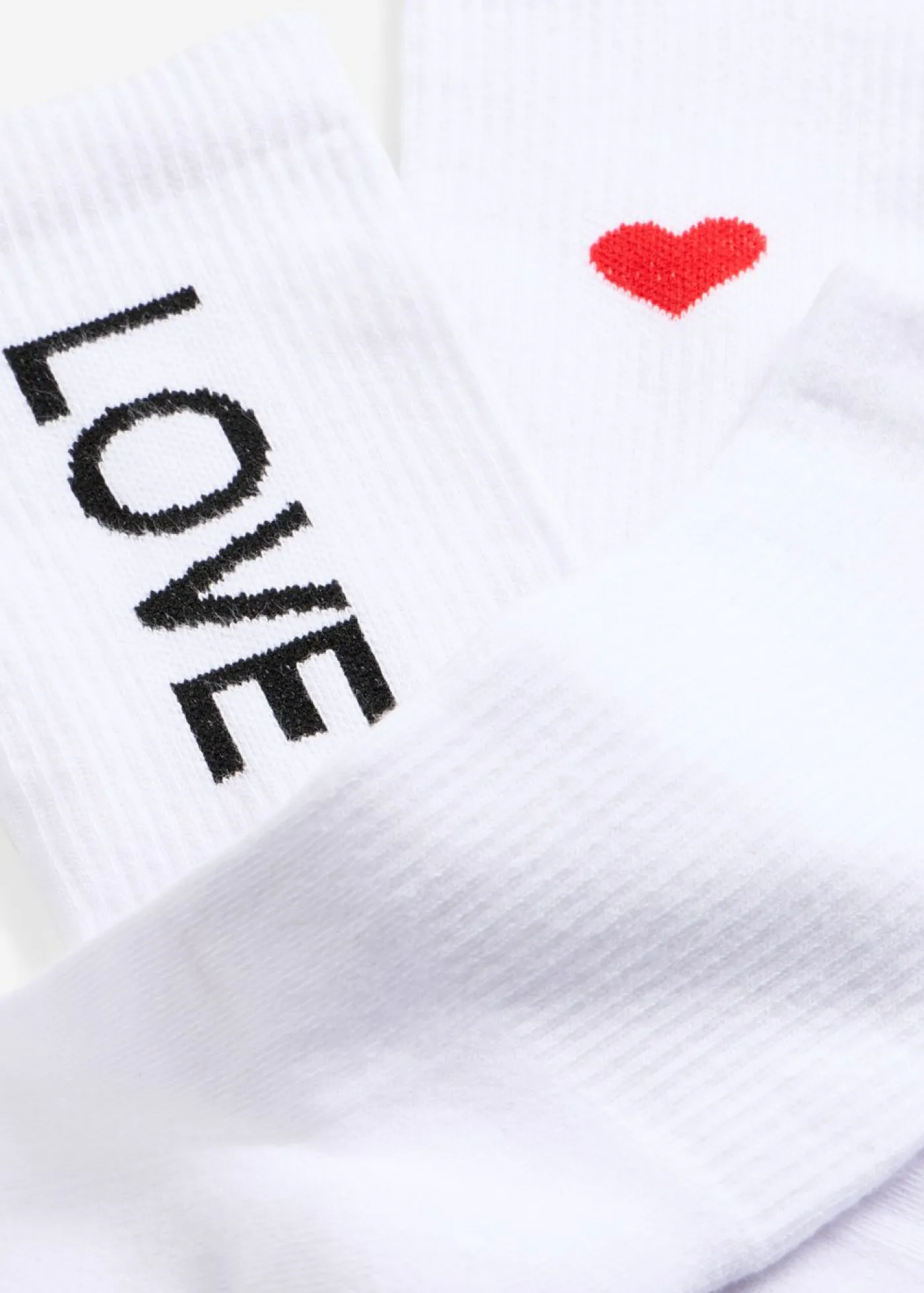 bonprix bonprix Calcetines deportivos con algodón orgánico (4 pares) blanco-fresa-negro Hot
