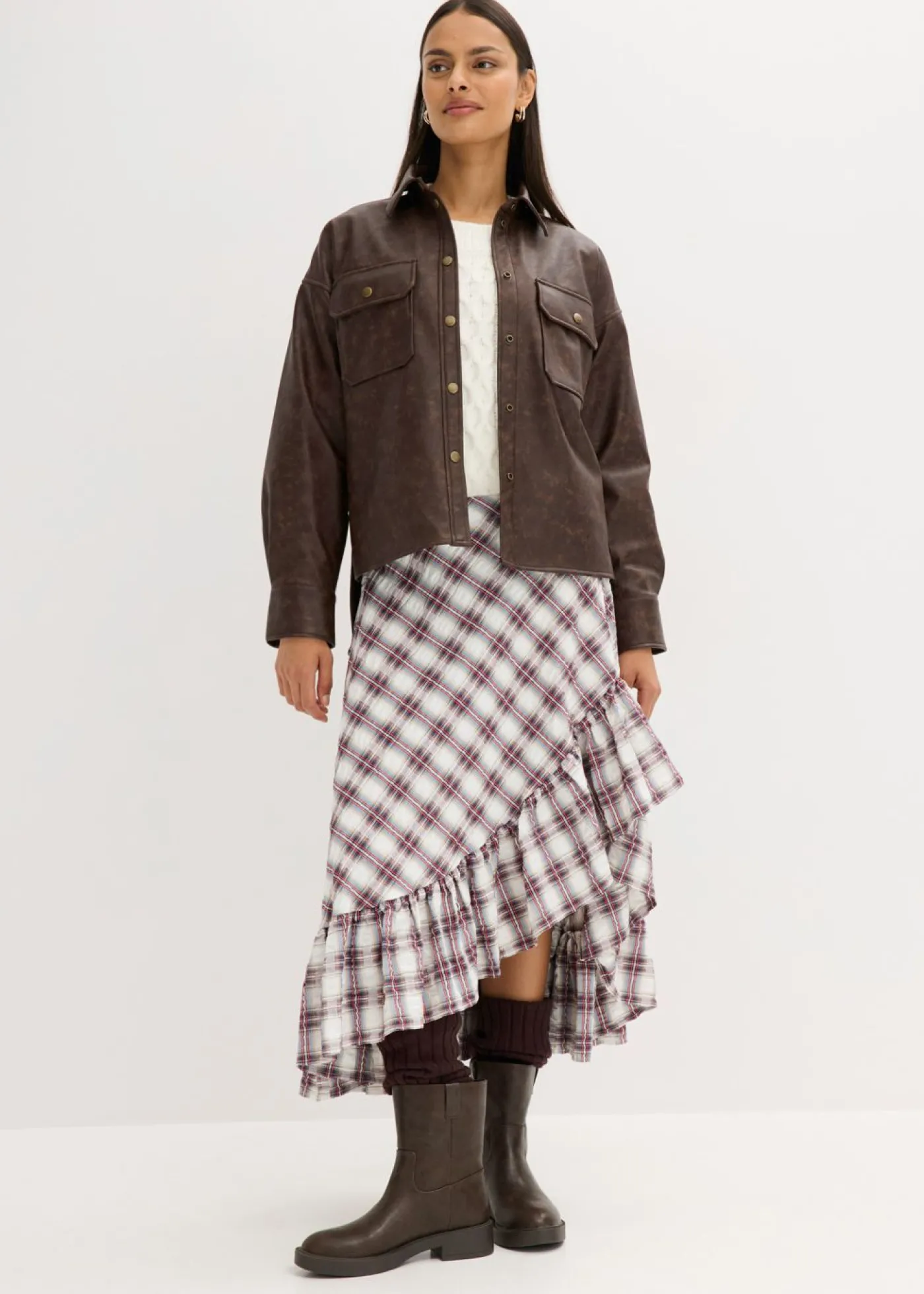 bonprix bonprix Camisa de piel sintética con efecto desgastado Marrón oscuro New