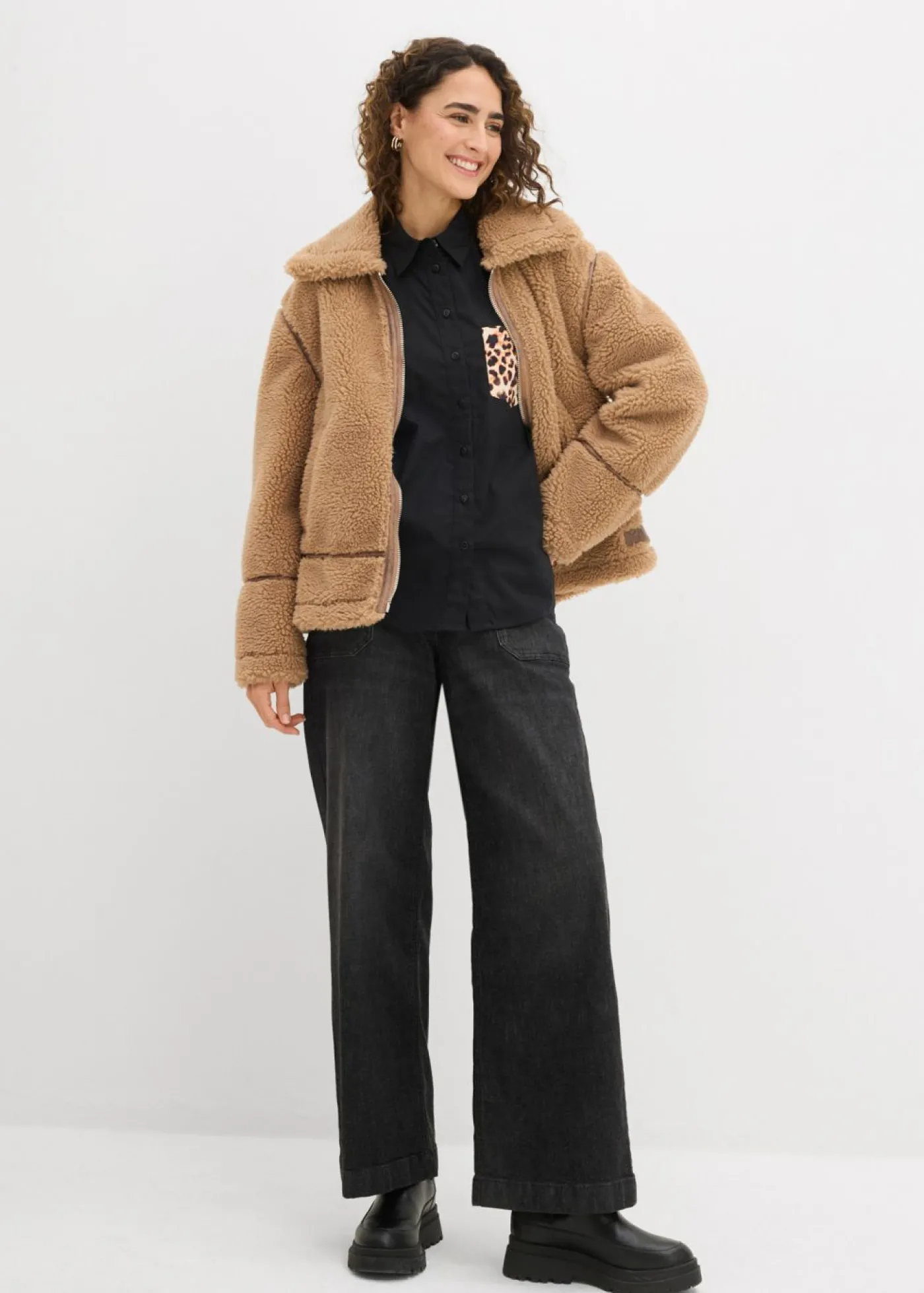 bonprix bonprix Camisa oversize con bolsillo en contraste estampado leo negro Best