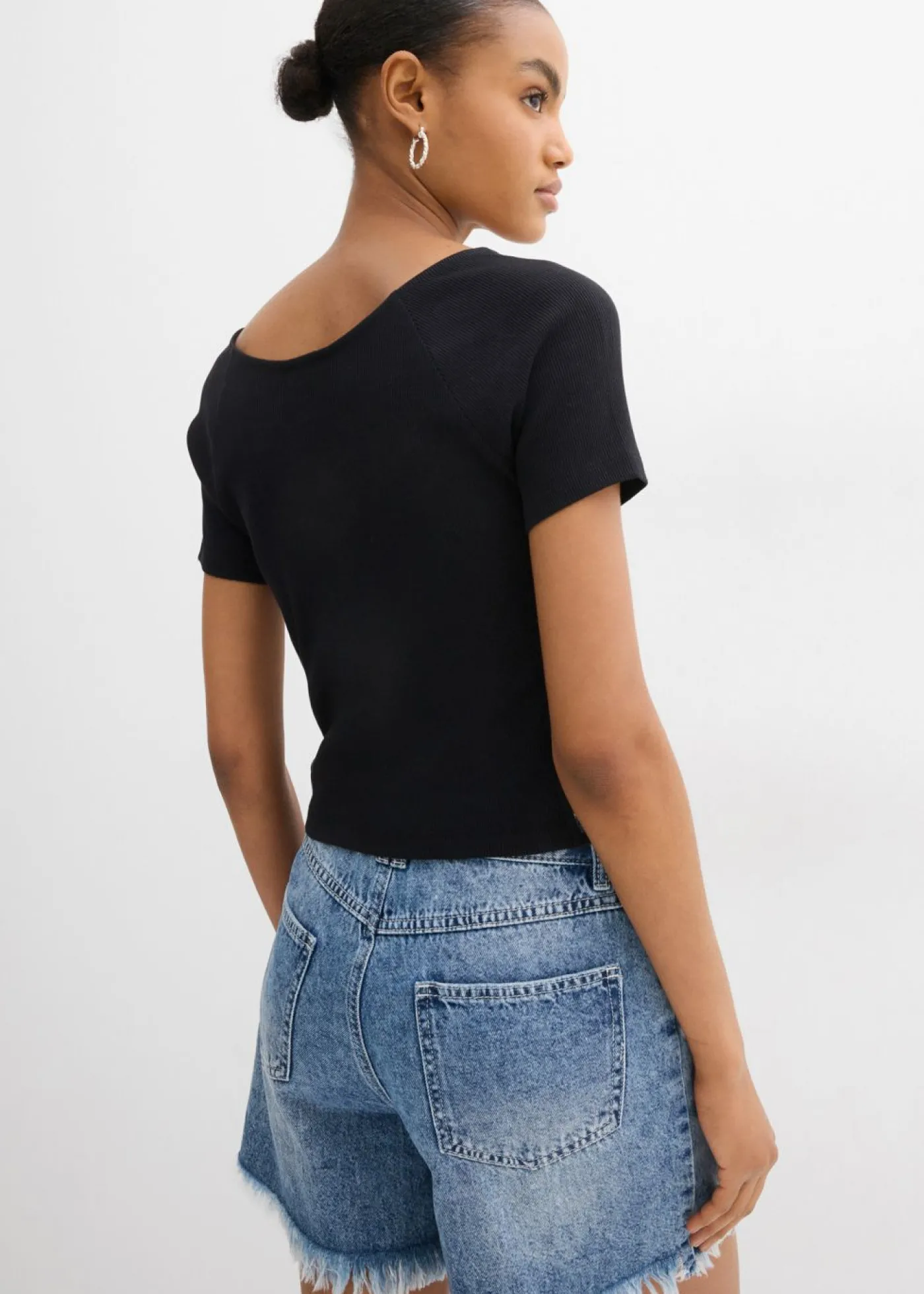 bonprix bonprix Camiseta ajustada de algodón orgánico puro Negro
