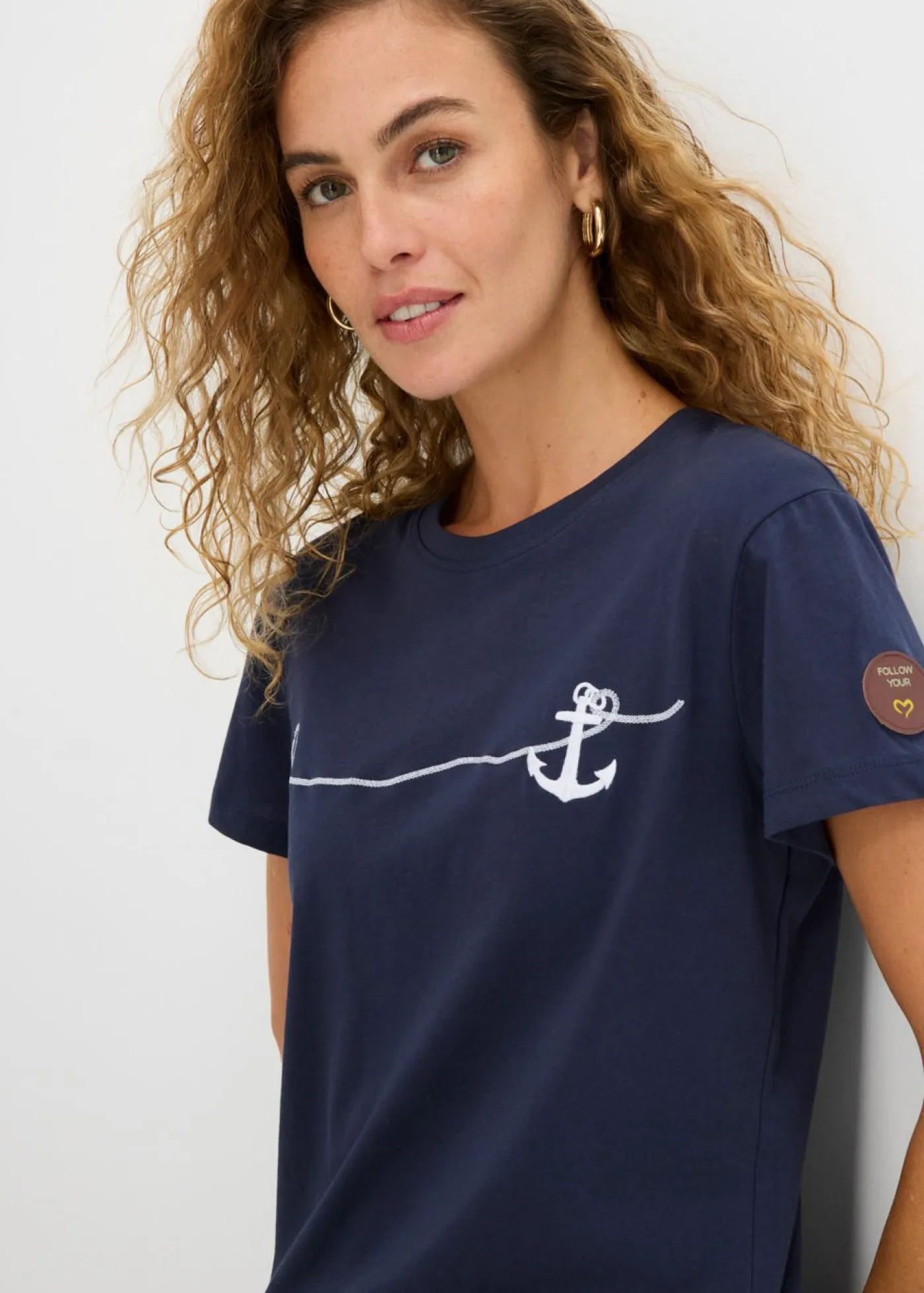 bonprix bonprix Camiseta bordada Azul marino