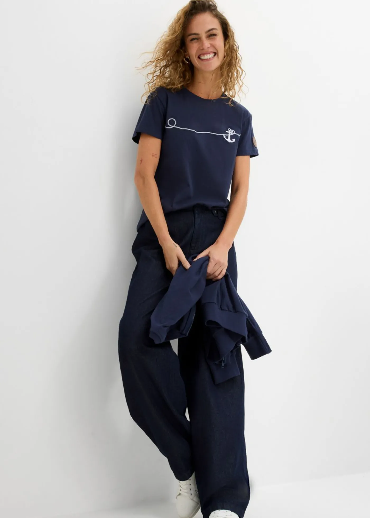 bonprix bonprix Camiseta bordada Azul marino